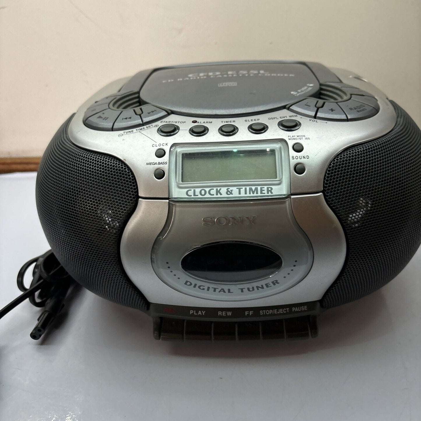 Sony CD Radio Cassette-Corder CFD-E55L  *Tape Works But Has Static Sound*
