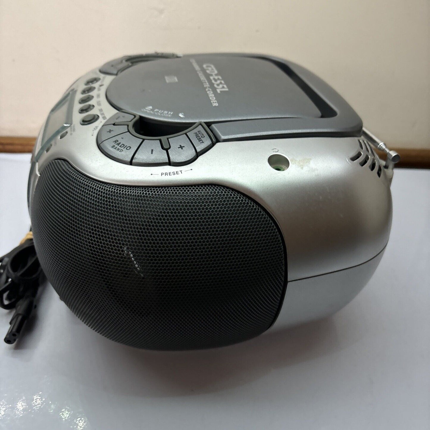 Sony CD Radio Cassette-Corder CFD-E55L  *Tape Works But Has Static Sound*