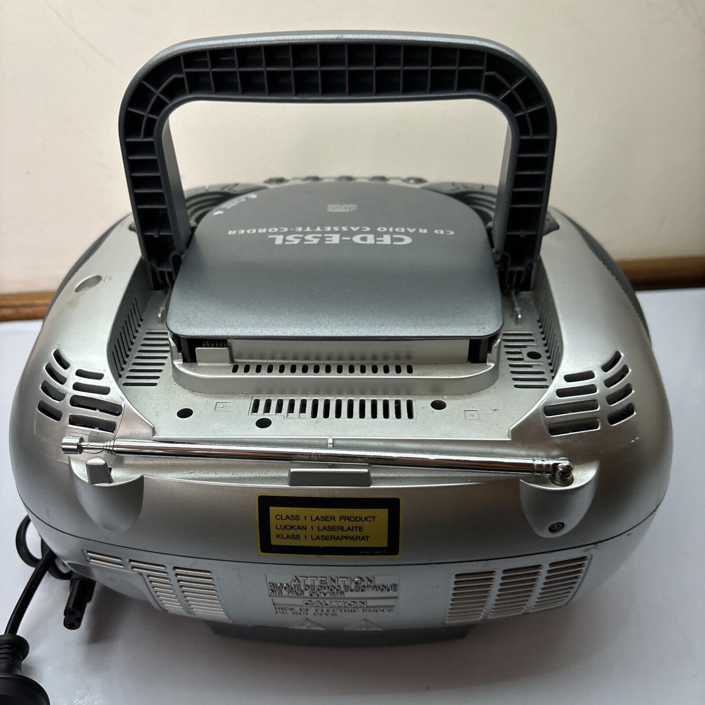 Sony CD Radio Cassette-Corder CFD-E55L  *Tape Works But Has Static Sound*