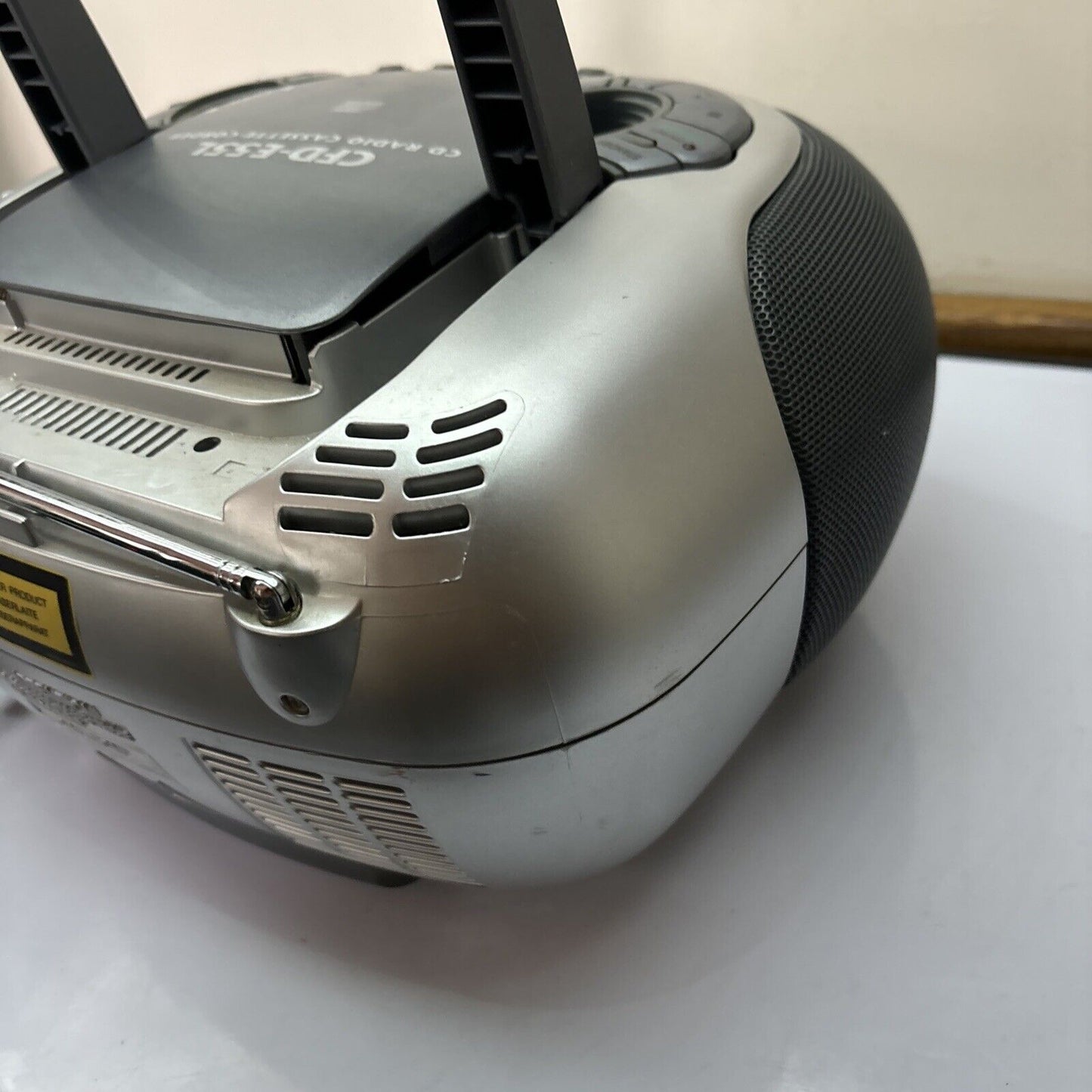 Sony CD Radio Cassette-Corder CFD-E55L  *Tape Works But Has Static Sound*