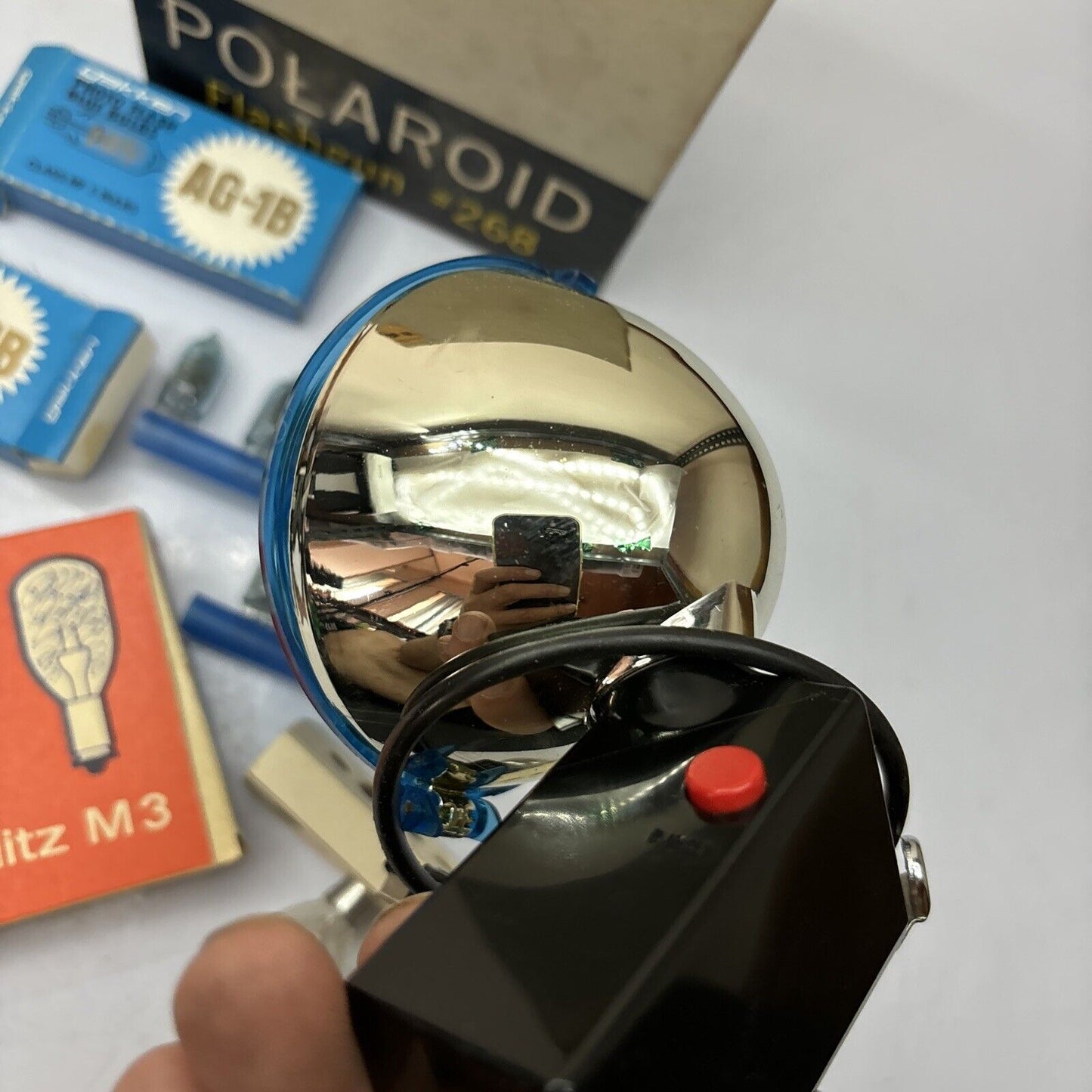Polaroid Flashgun #268 With 4 New Bulb & 9x AG-1B *Untested*