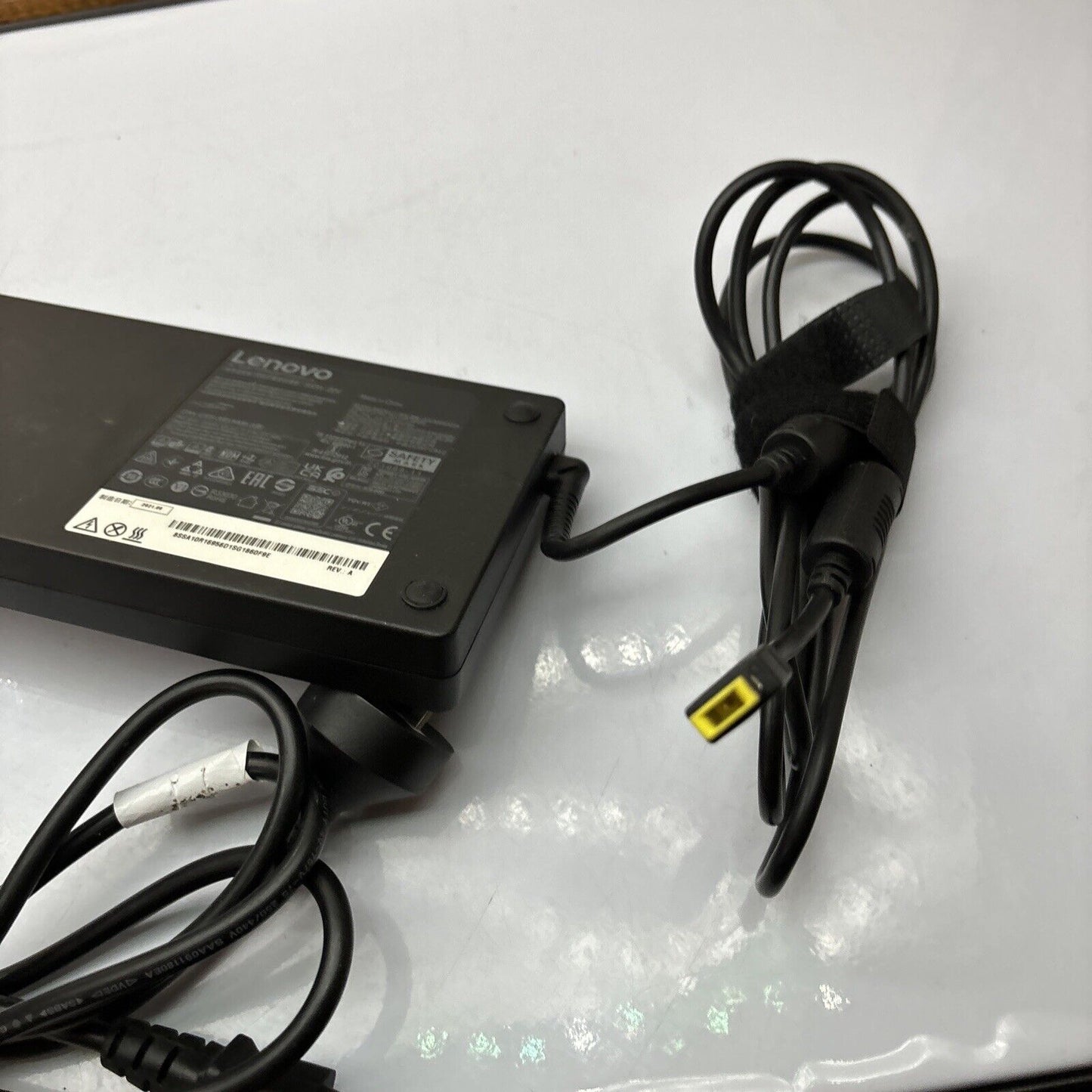 Genuine Lenovo AC Adapter Model ADL300SDC3A 300W 20v