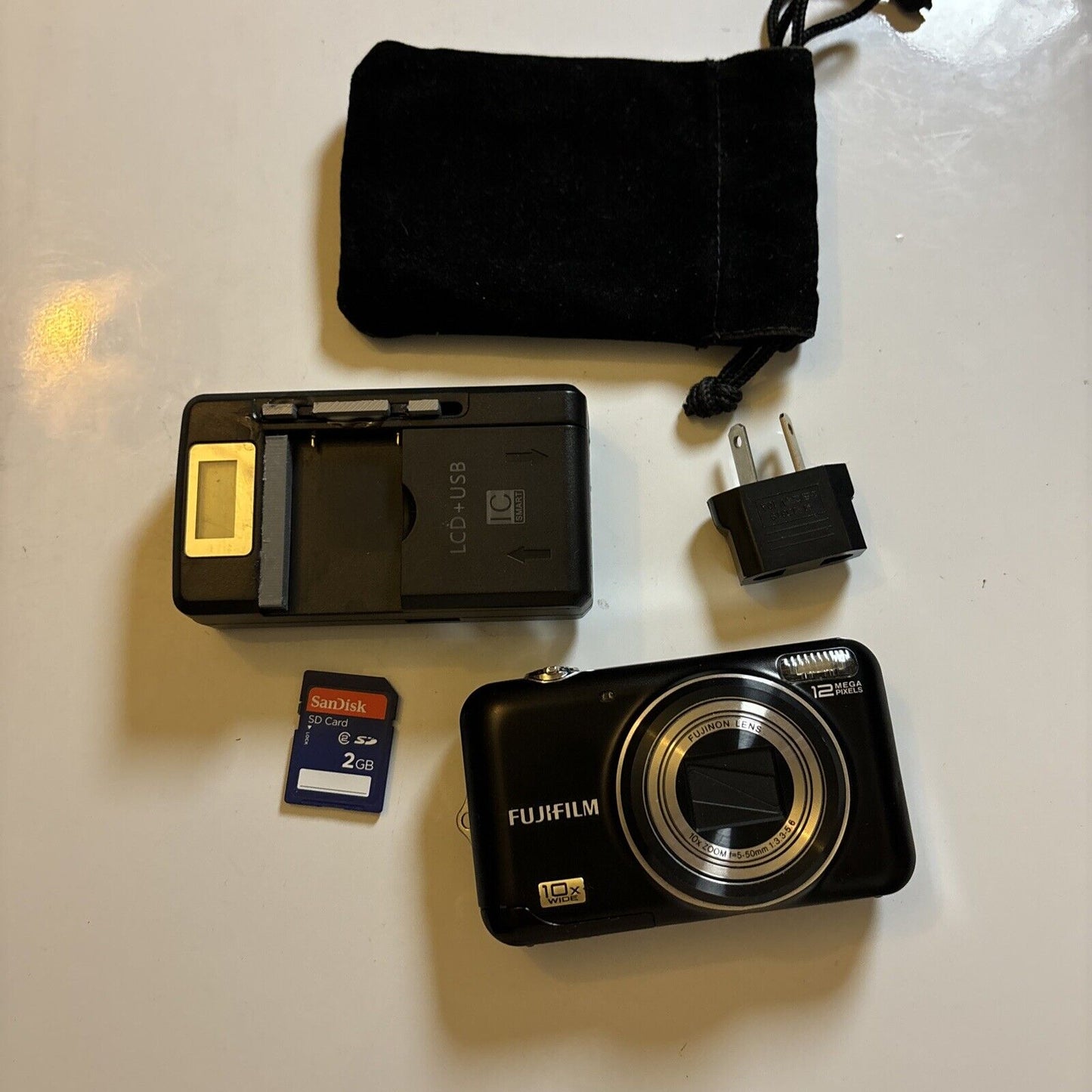 Fujifilm Finepix JZ300 Digital Camera 12MP  2gb SD Card 12MP
