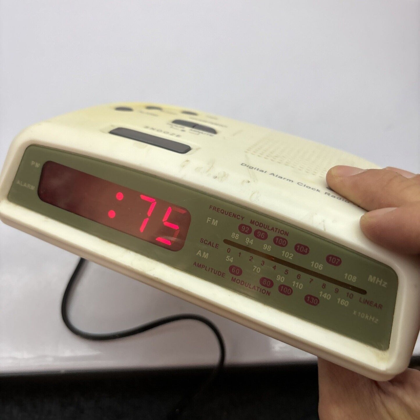 Sanyo RM6015 Alarm Clock AM/FM Radio