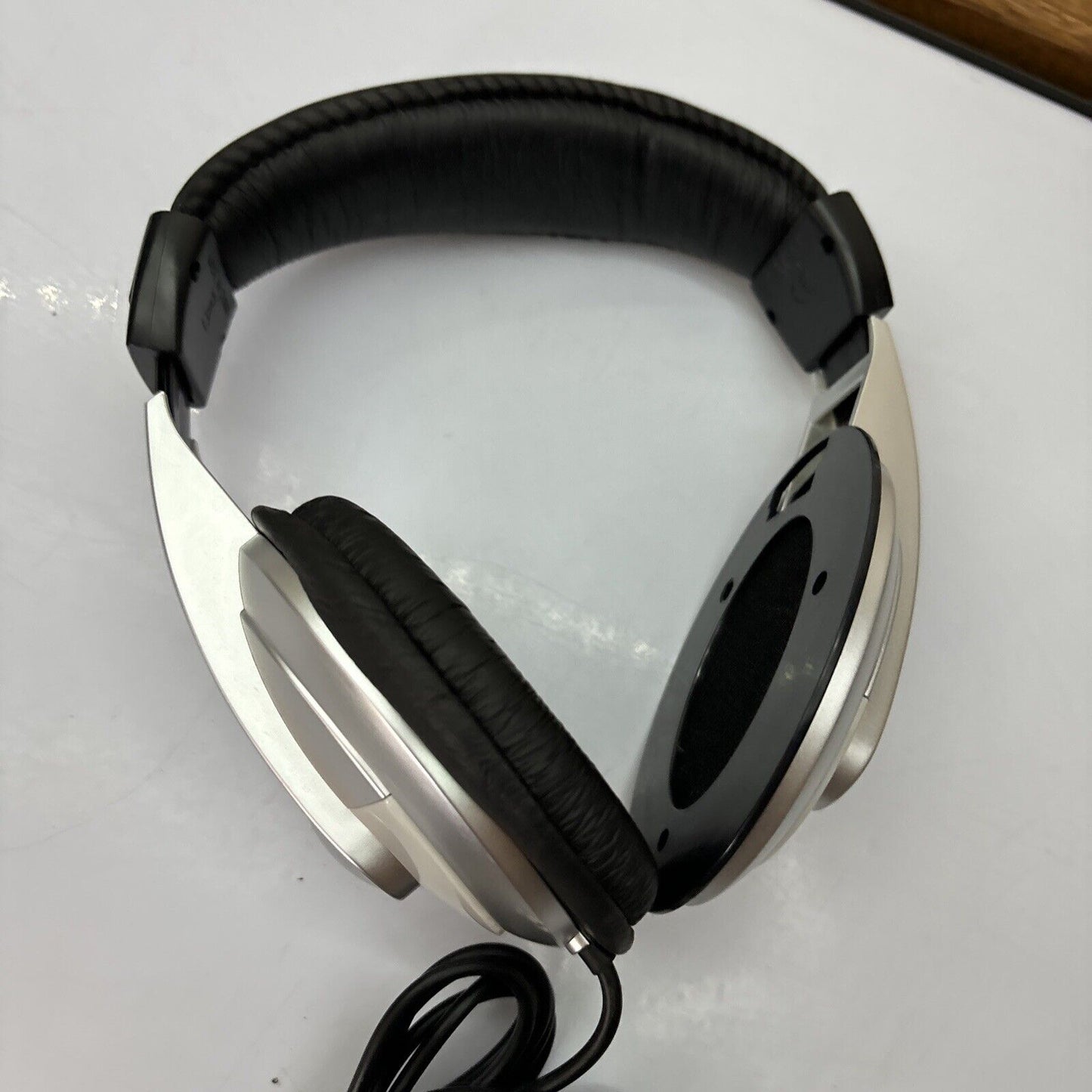 Behringer HPM1000 Headphones 3.5mm Jack *Missing One Ear Cushion*