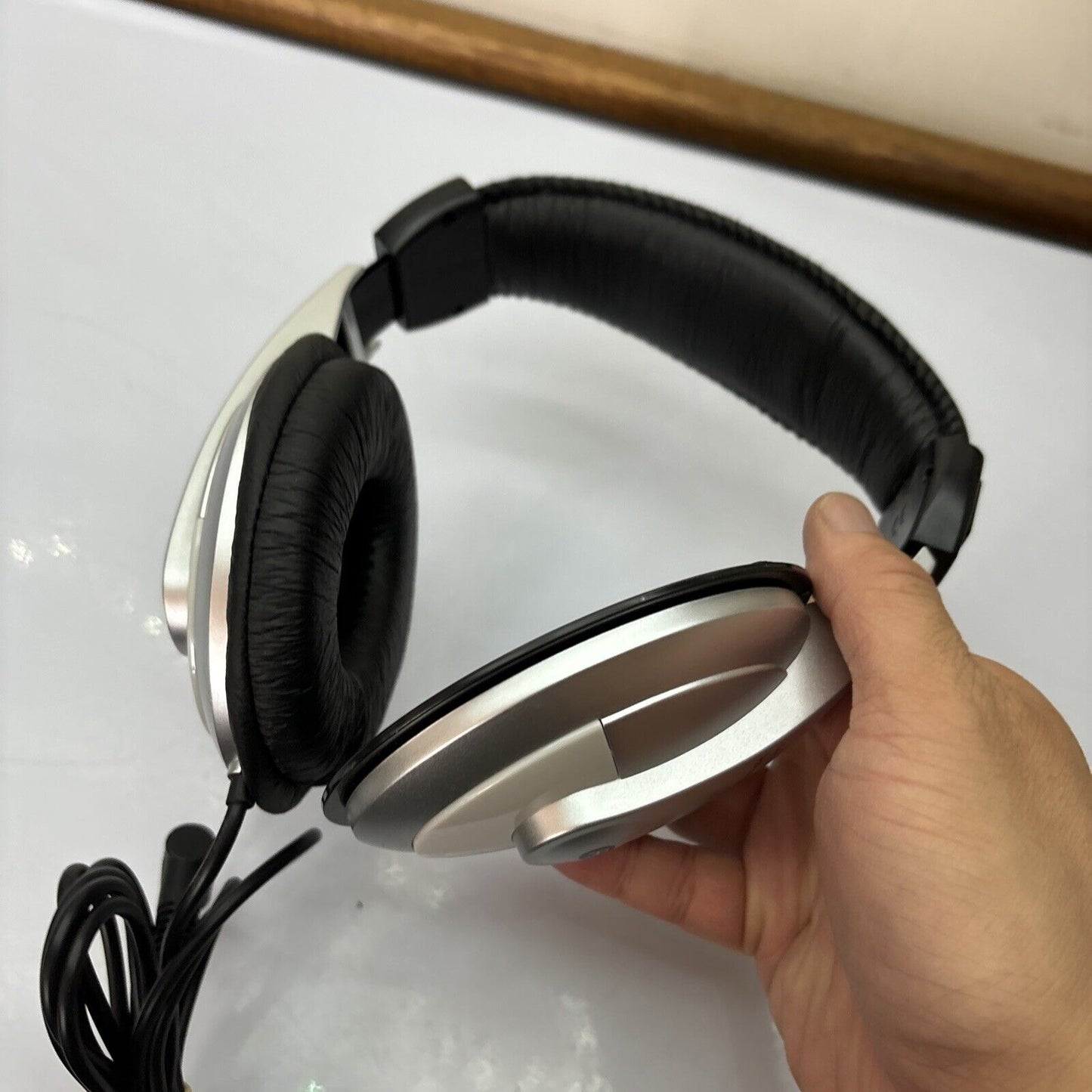Behringer HPM1000 Headphones 3.5mm Jack *Missing One Ear Cushion*