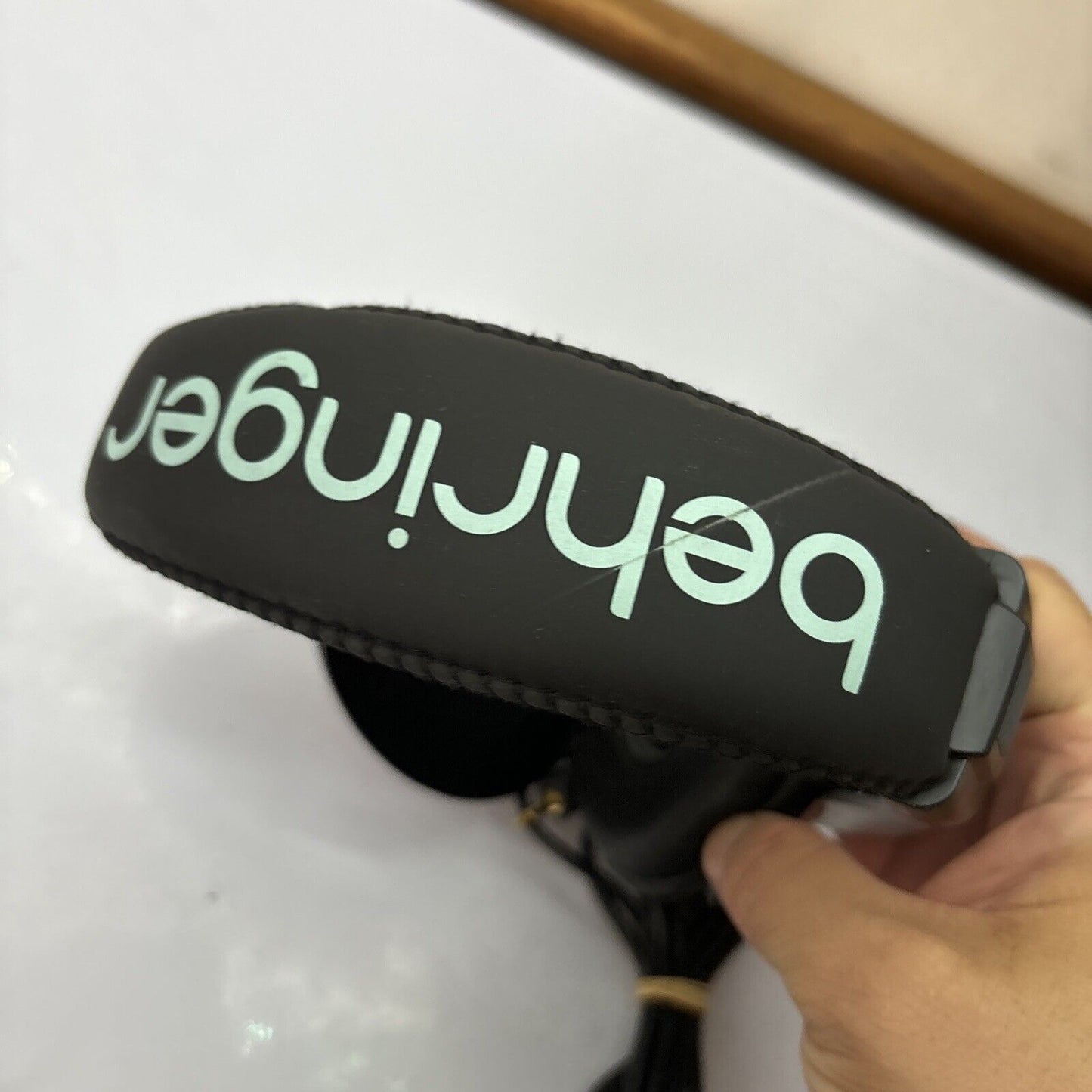 Behringer HPM1000 Headphones 3.5mm Jack *Missing One Ear Cushion*