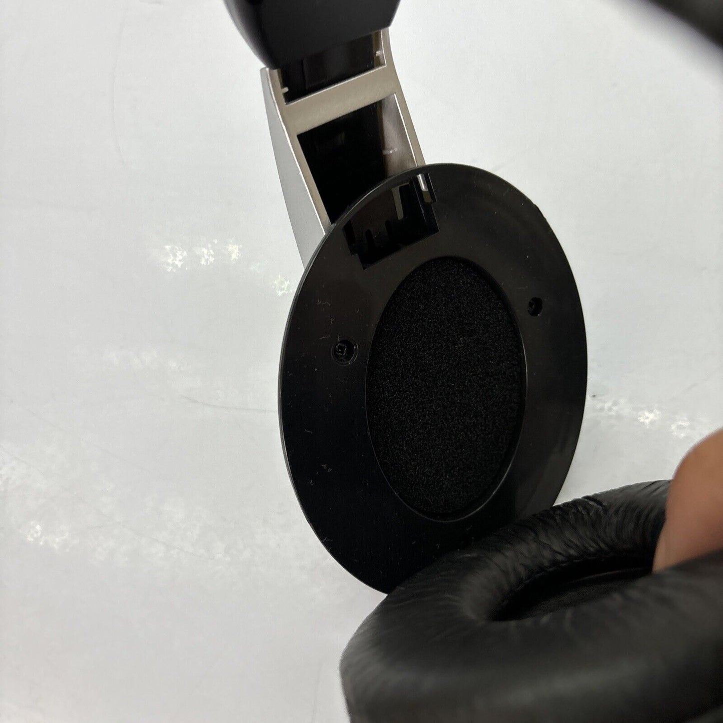 Behringer HPM1000 Headphones 3.5mm Jack *Missing One Ear Cushion*