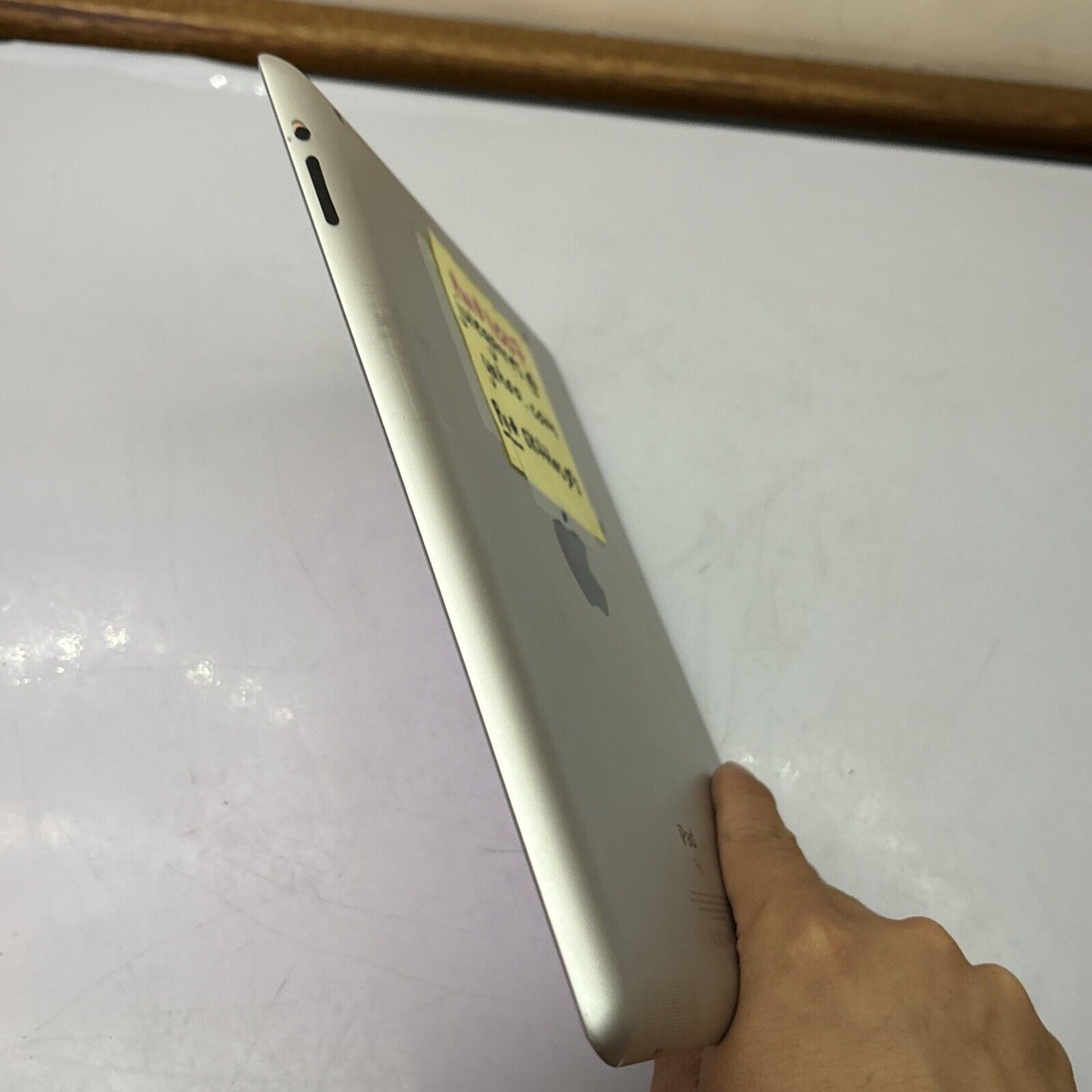 Apple iPad 2 16gb A1395 *Locked - for parts or repair*