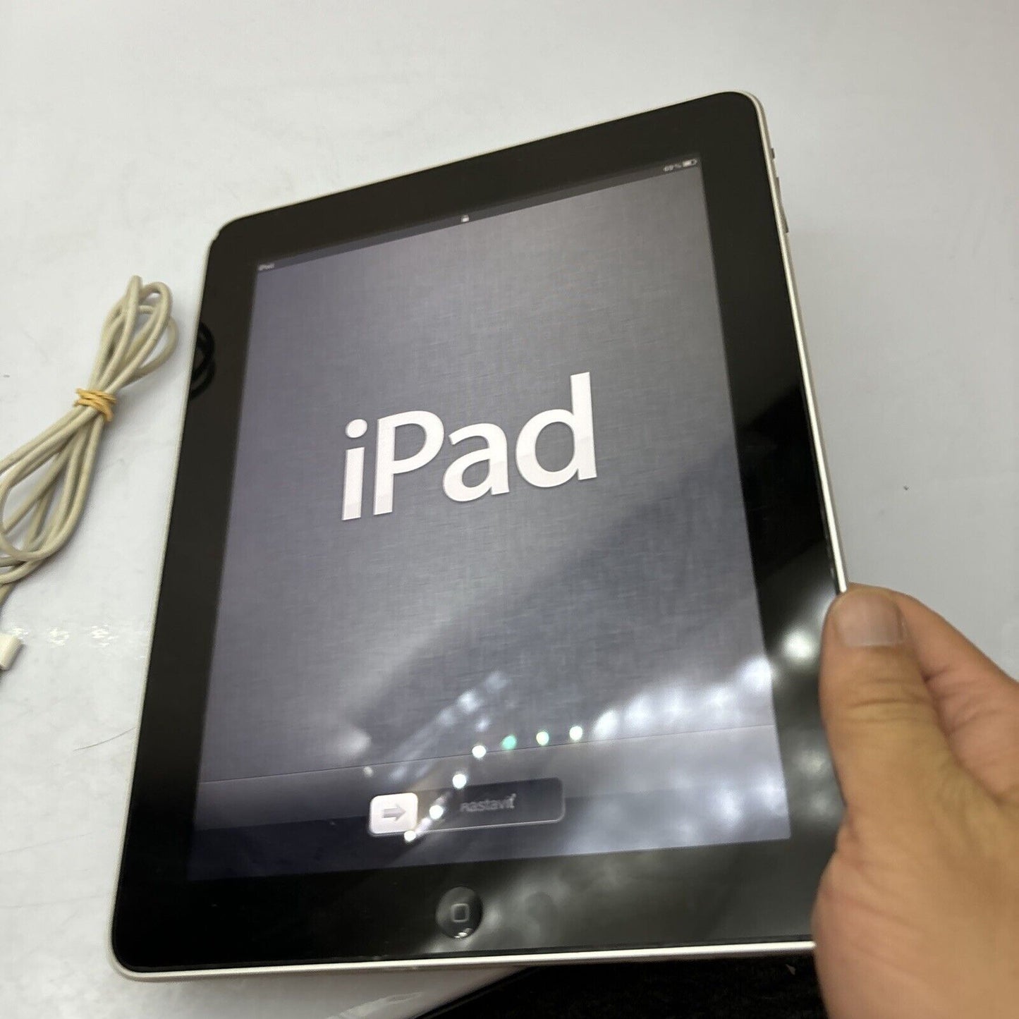 Apple iPad 1st Generation A1219 32GB Unlocked