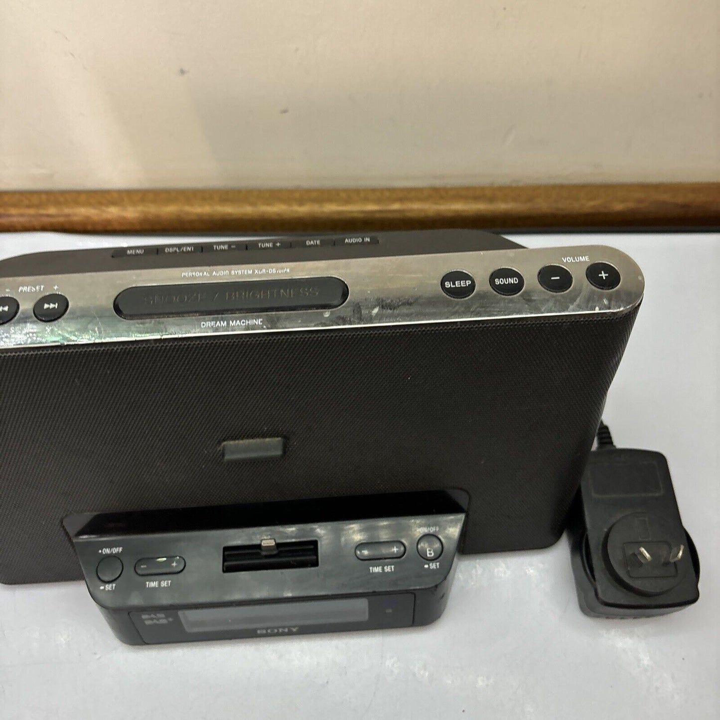 Sony Dream Machine XDR-DS16iPN DAB+ FM Radio Audio System *iPod Port Not Working