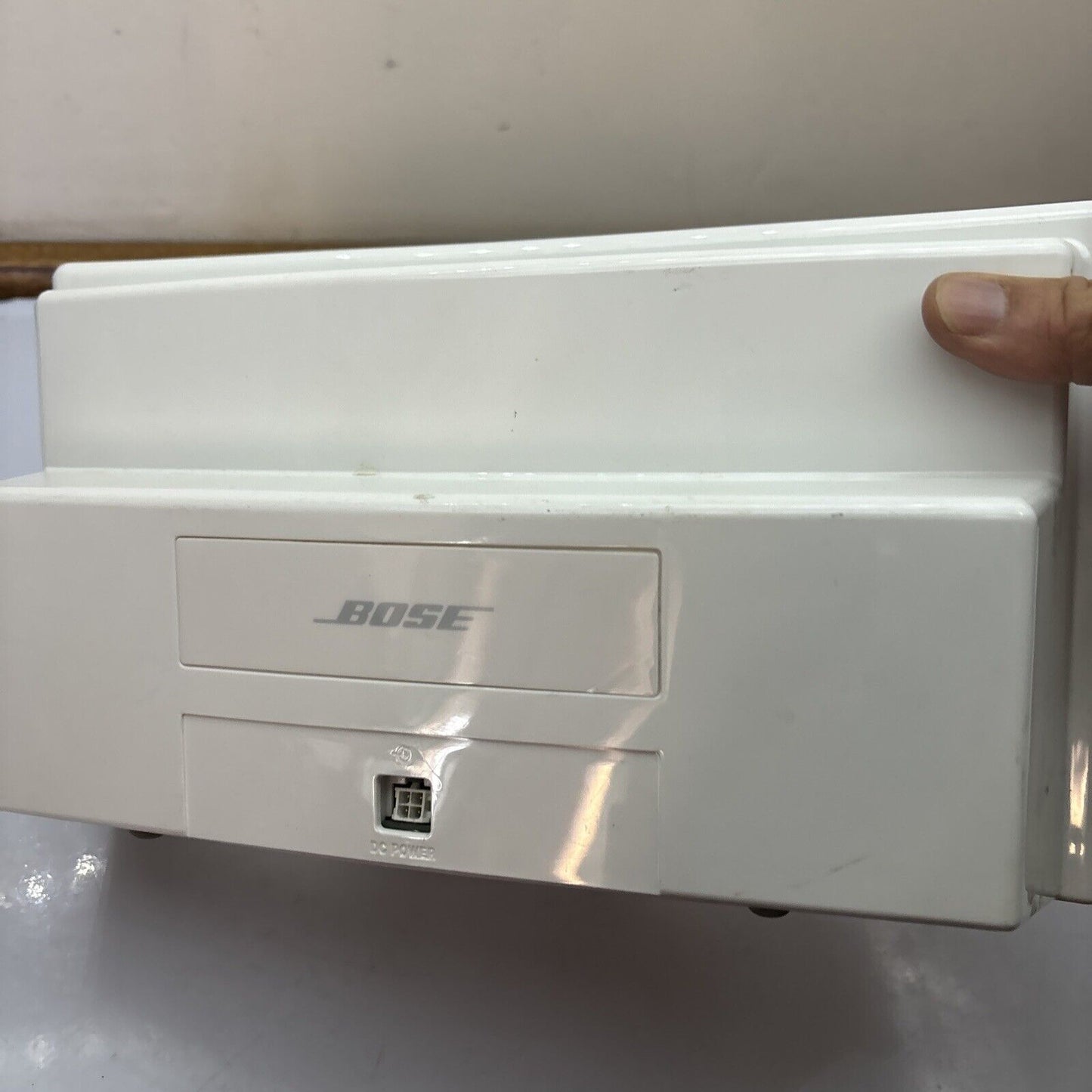 Bose SoundDock Digital Music System White *For Parts Or Repair - Not Working*