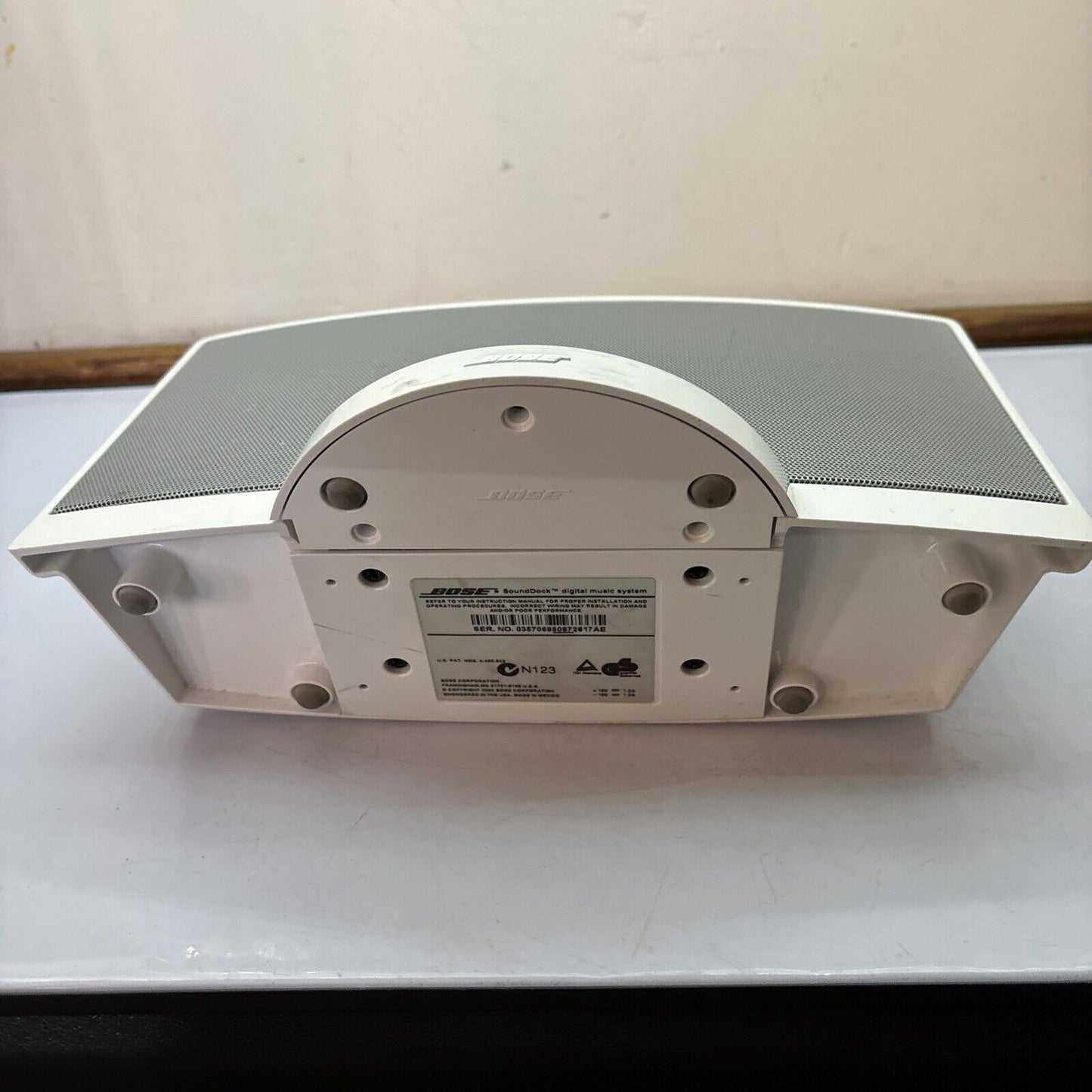 Bose SoundDock Digital Music System White *For Parts Or Repair - Not Working*