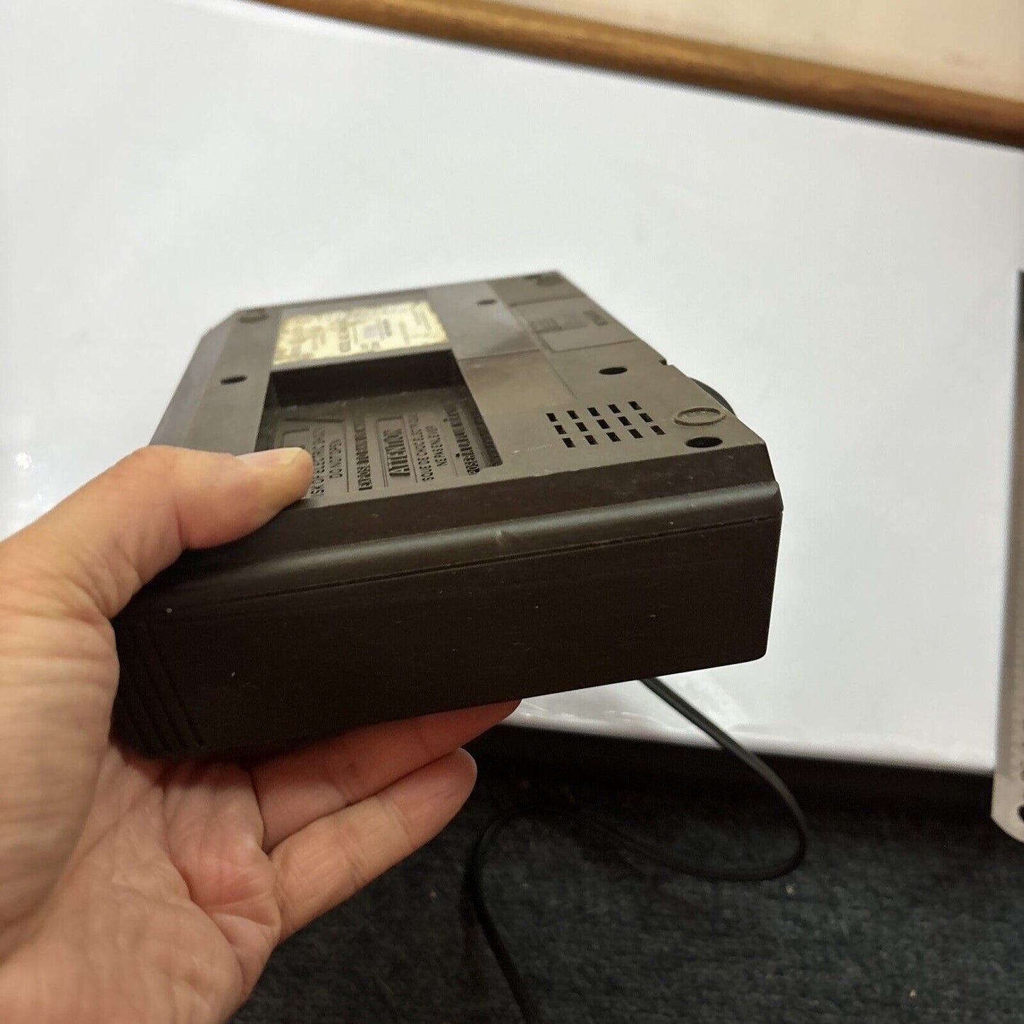 General Electric GE 7-4624 Alarm Clock FM/AM Radio *Buzzing Sound - For Parts*