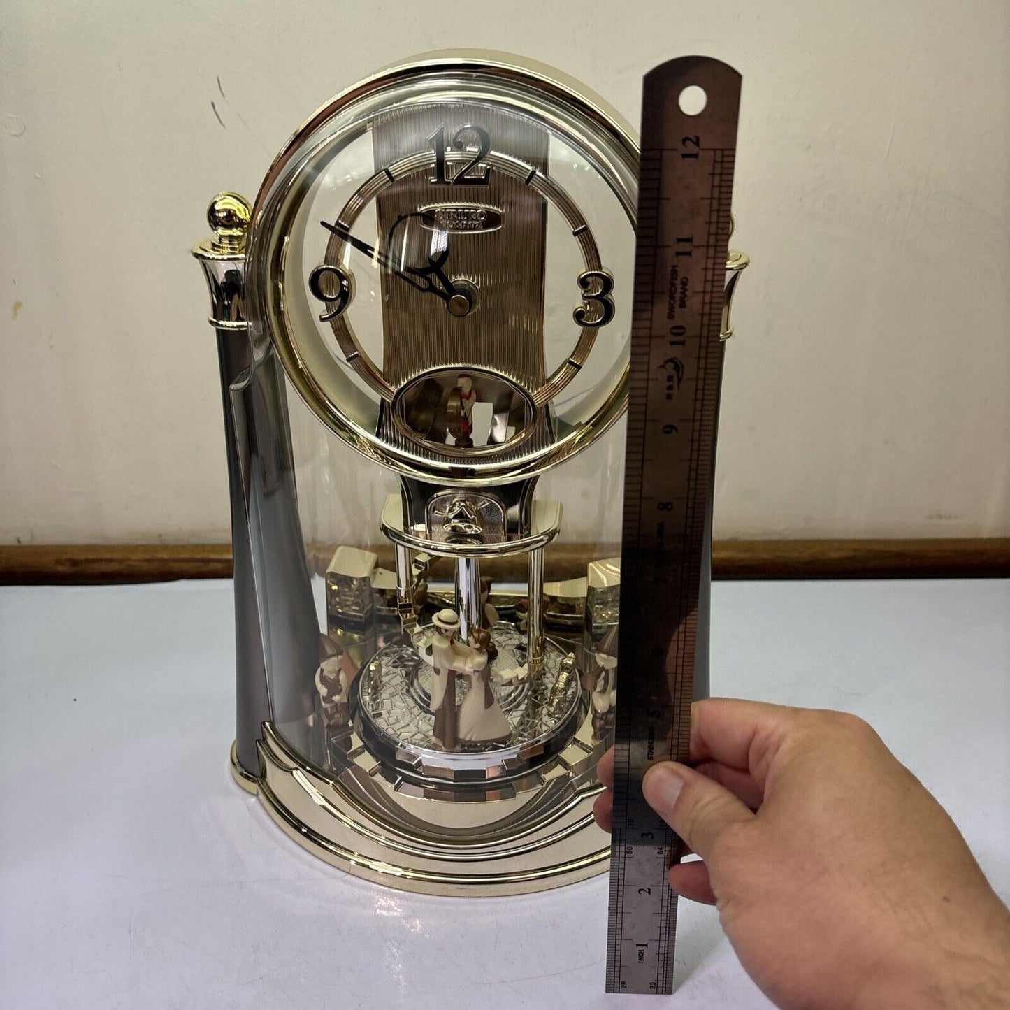 Seiko Desk Quartz Clock With Lovers And Dwarves BY620