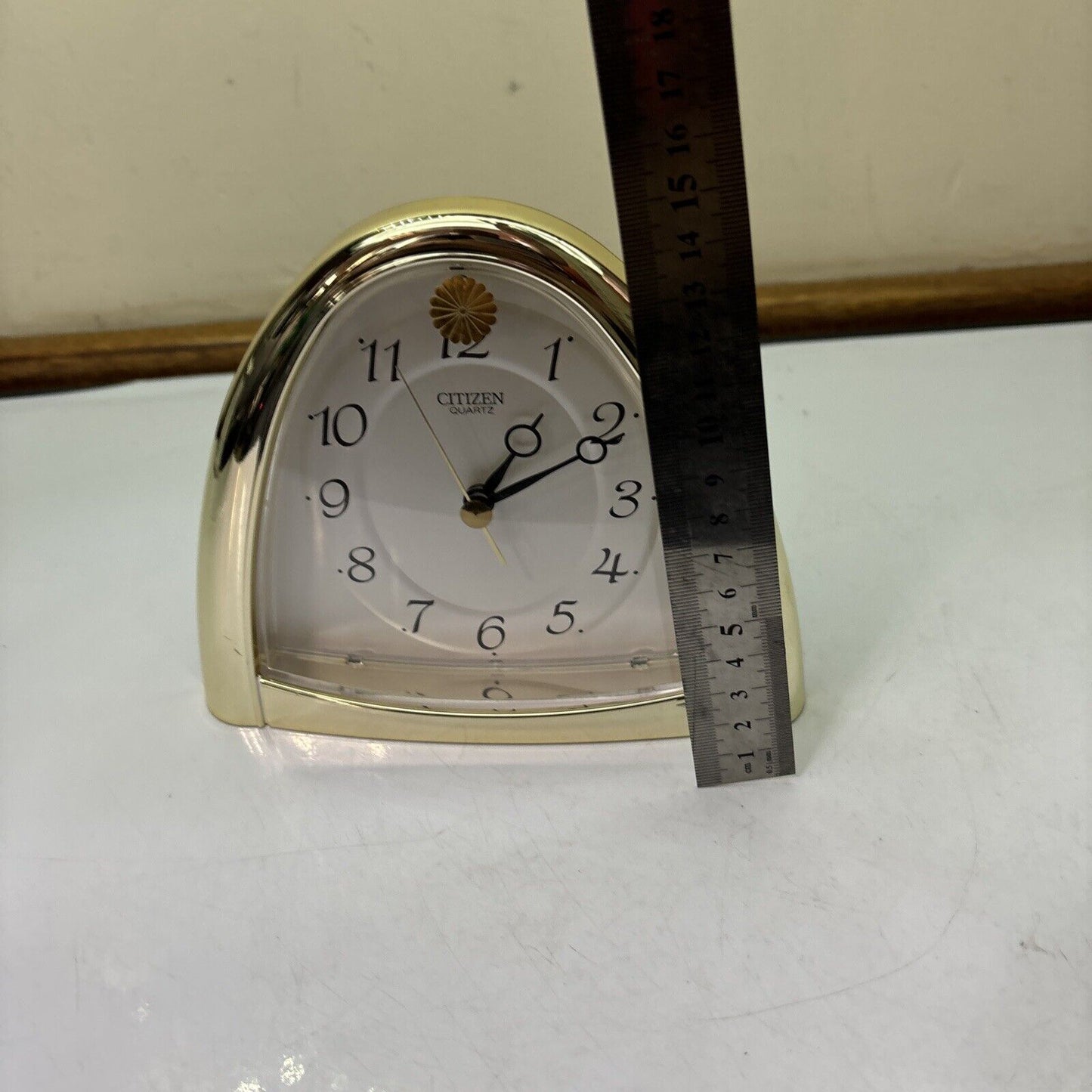 Citizen Table Quartz Clock 4rg581-0 A0184n