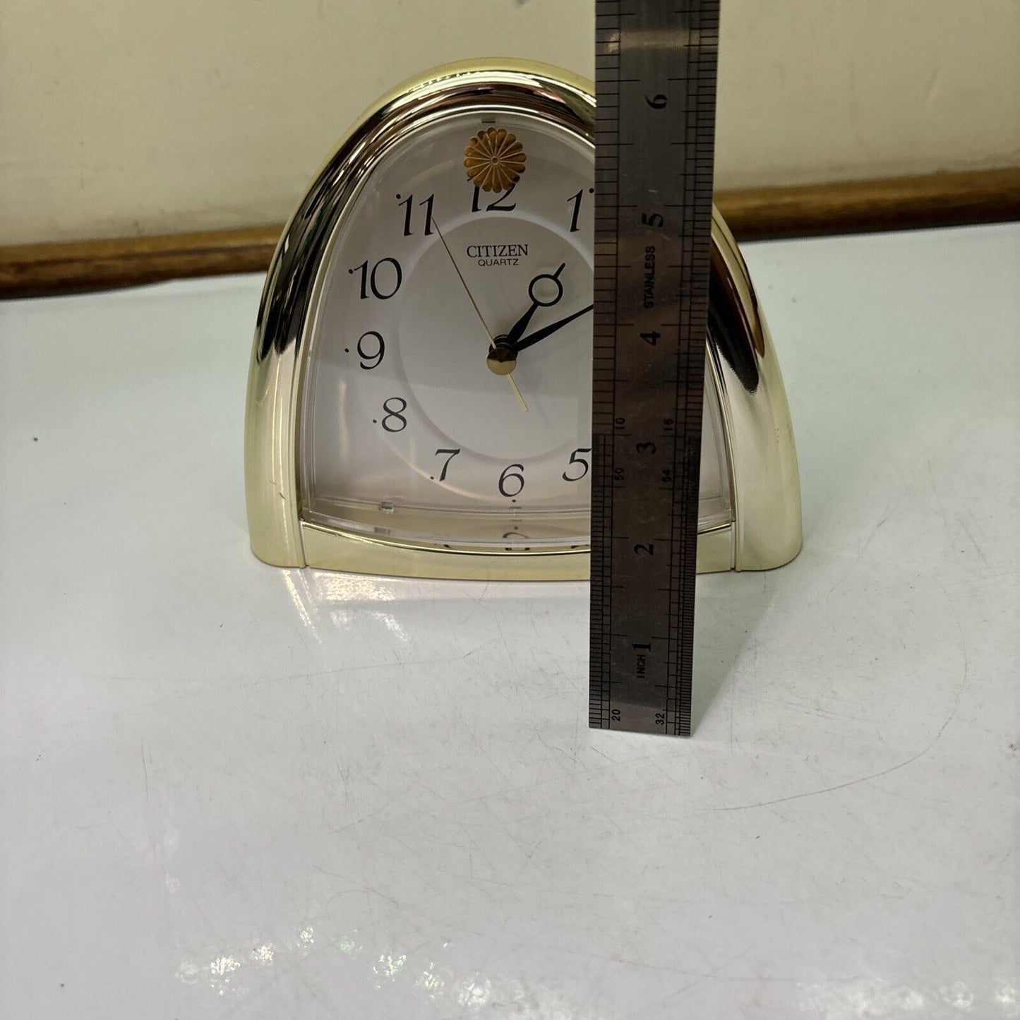 Citizen Table Quartz Clock 4rg581-0 A0184n