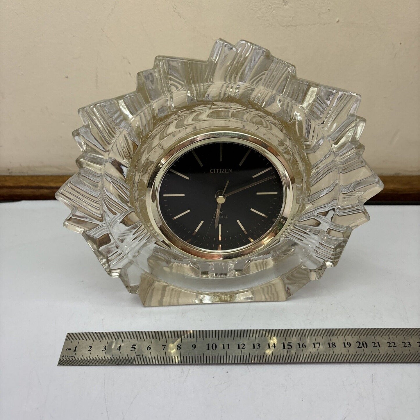 Citizen Glass Desk Quartz Clock 4RG733 No25L