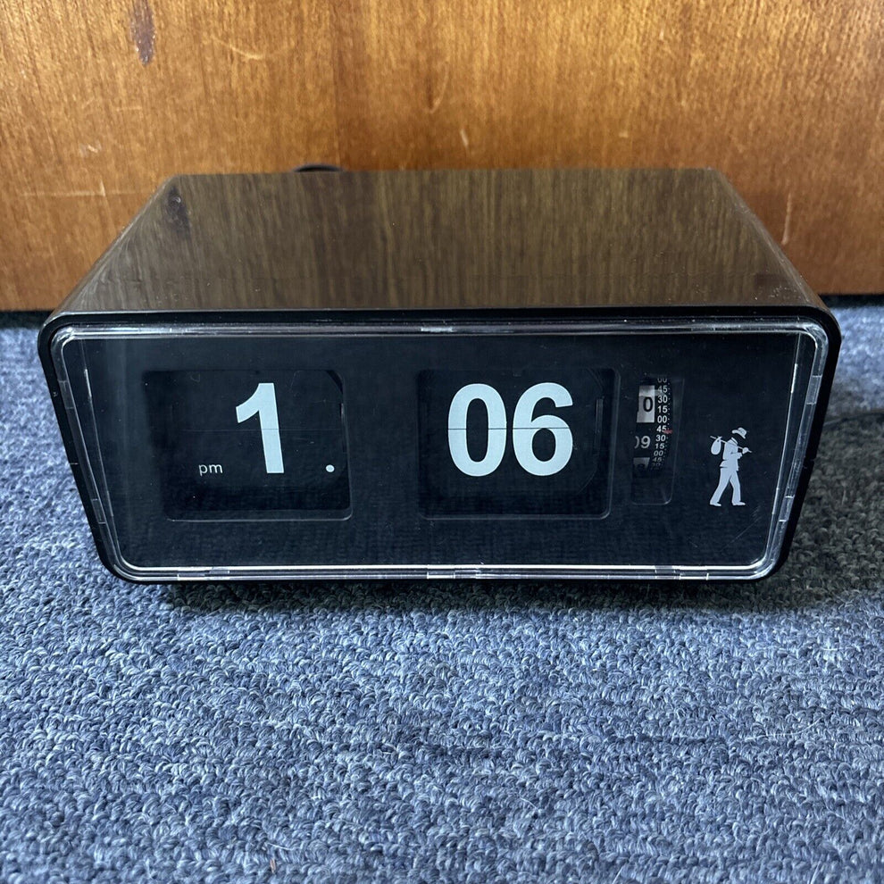 Flea Market Retro FM Flip Clock Radio FMRFCBK Retro Unit