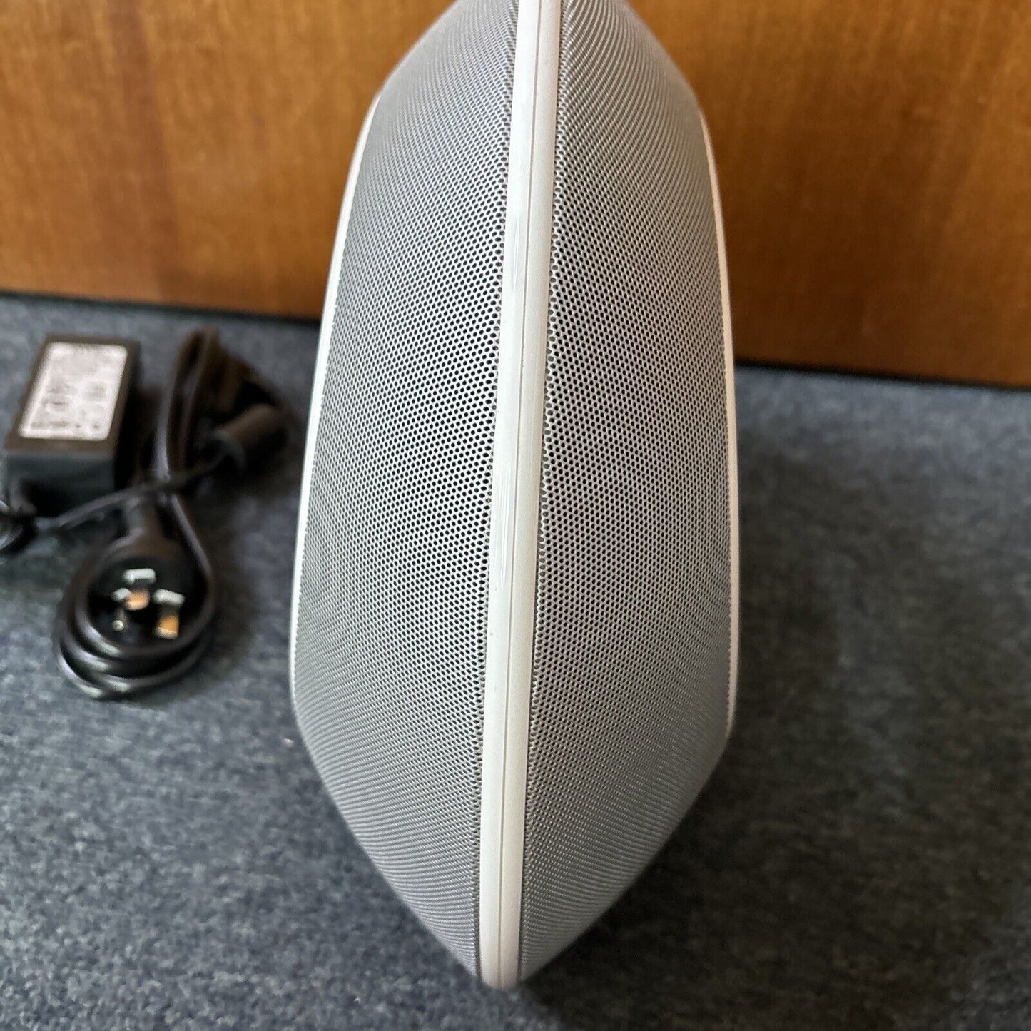 JBL Radial High-Performance Loudspeaker Dock for iPod 30-Pin Dock 700-0050