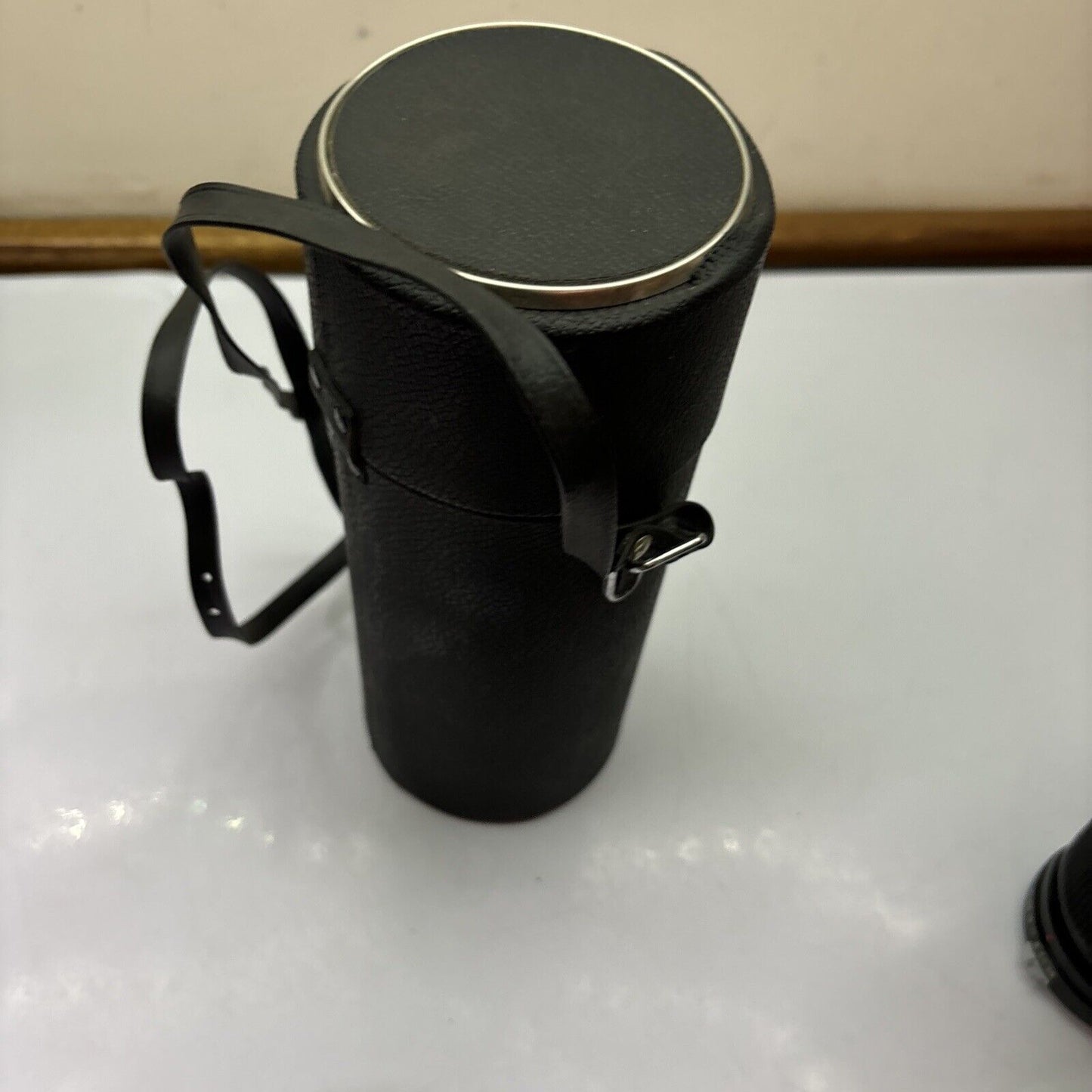 Vivitar 85-205mm 1-3.8 Close Focusing Auto Zoom 58mm No. 22623084