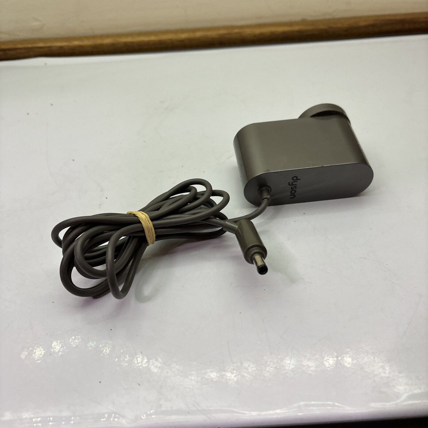 Genuine Dyson Battery Charger 205720-05 25.1V 780mA