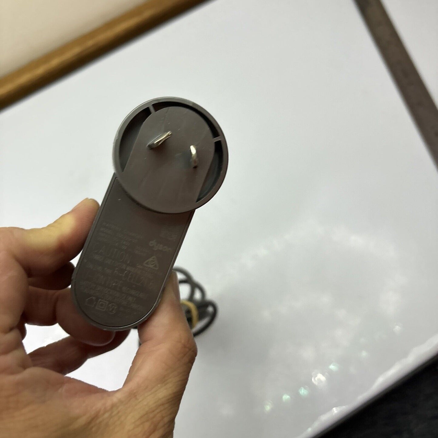 Genuine Dyson Battery Charger 205720-05 25.1V 780mA