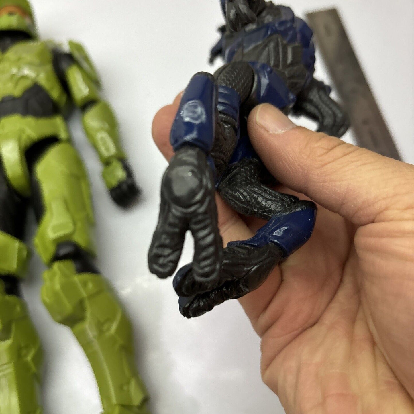 Halo Master Chief 12" & 7" Covenant Elite Minor Figure