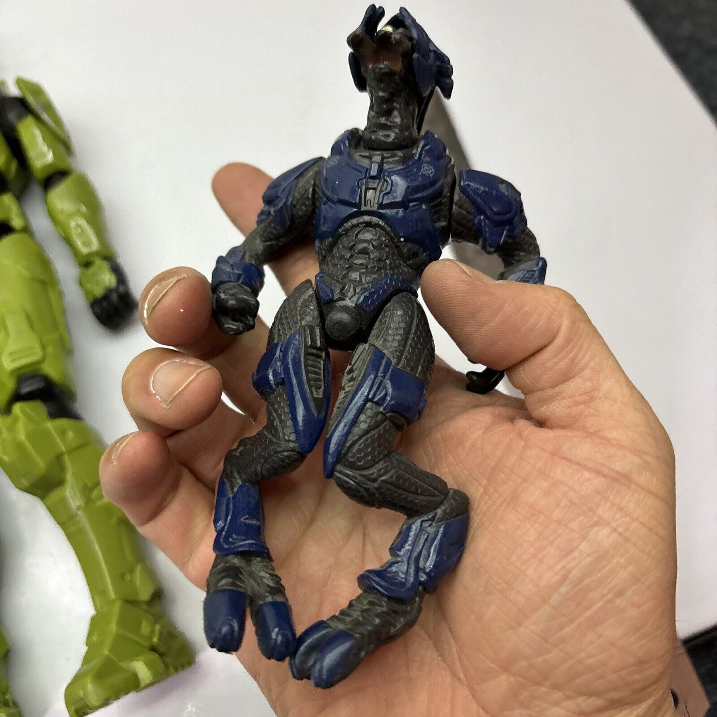 Halo Master Chief 12" & 7" Covenant Elite Minor Figure