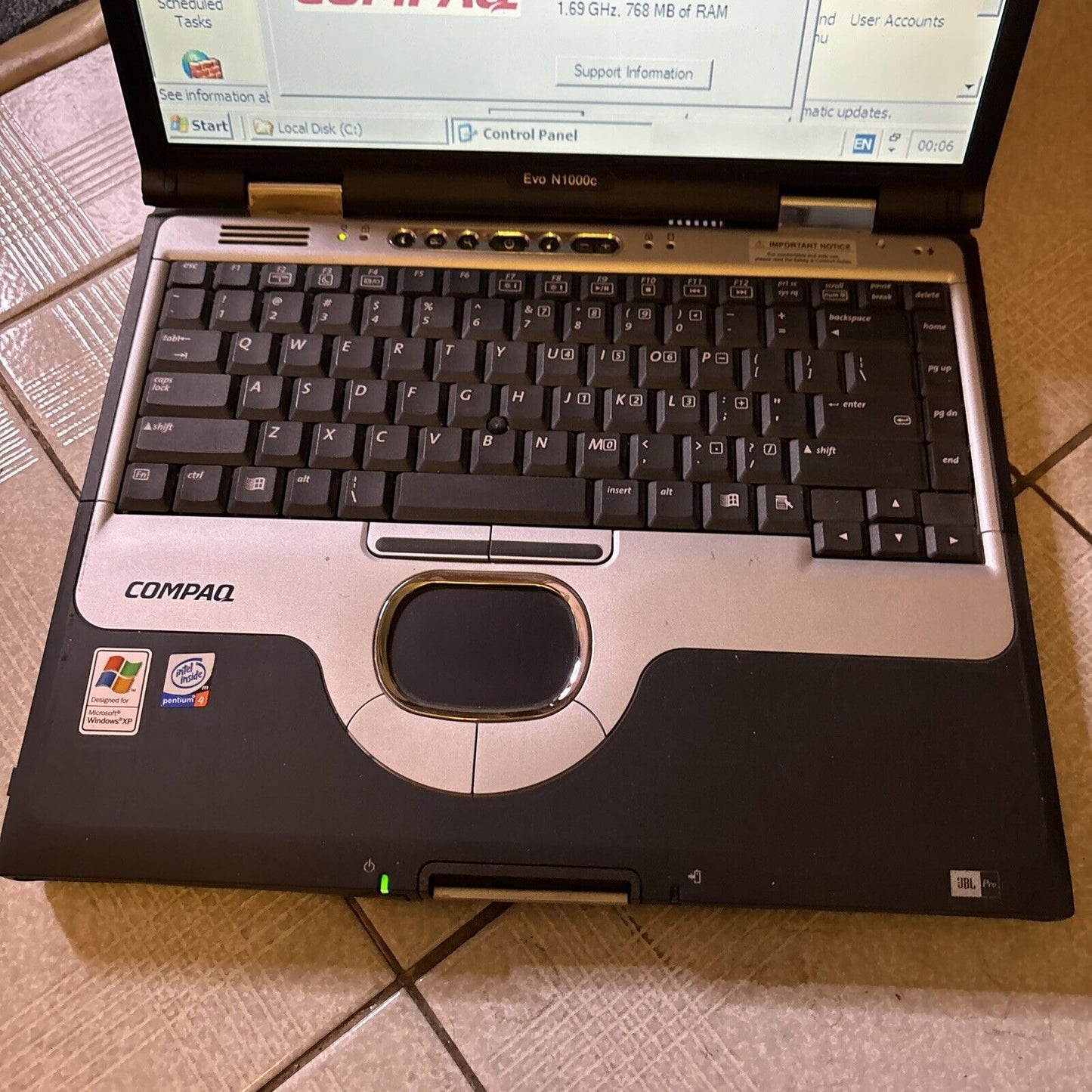 Compaq Evo N1000C 30gb HDD 768mb RAM 3.5" Floppy CD Drive *For Parts Or Repair*