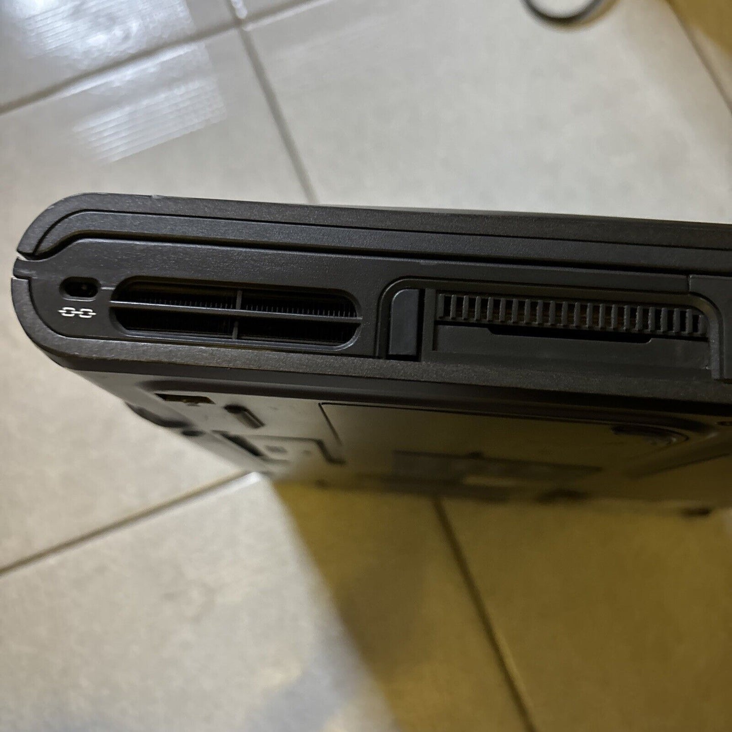 Compaq Evo N1000C 30gb HDD 768mb RAM 3.5" Floppy CD Drive *For Parts Or Repair*