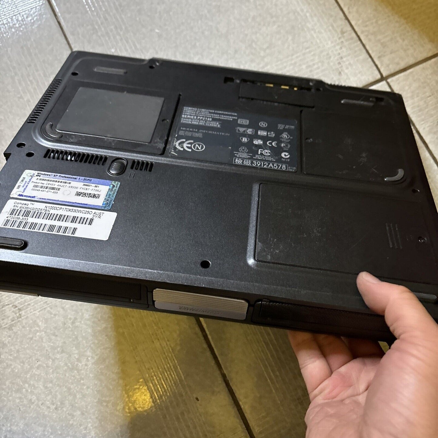 Compaq Evo N1000C 30gb HDD 768mb RAM 3.5" Floppy CD Drive *For Parts Or Repair*