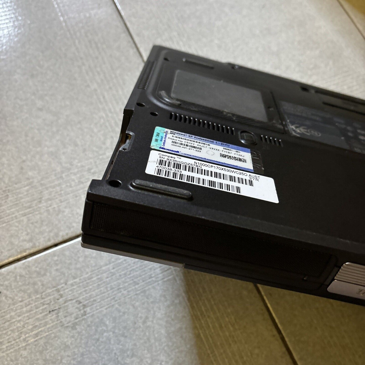 Compaq Evo N1000C 30gb HDD 768mb RAM 3.5" Floppy CD Drive *For Parts Or Repair*