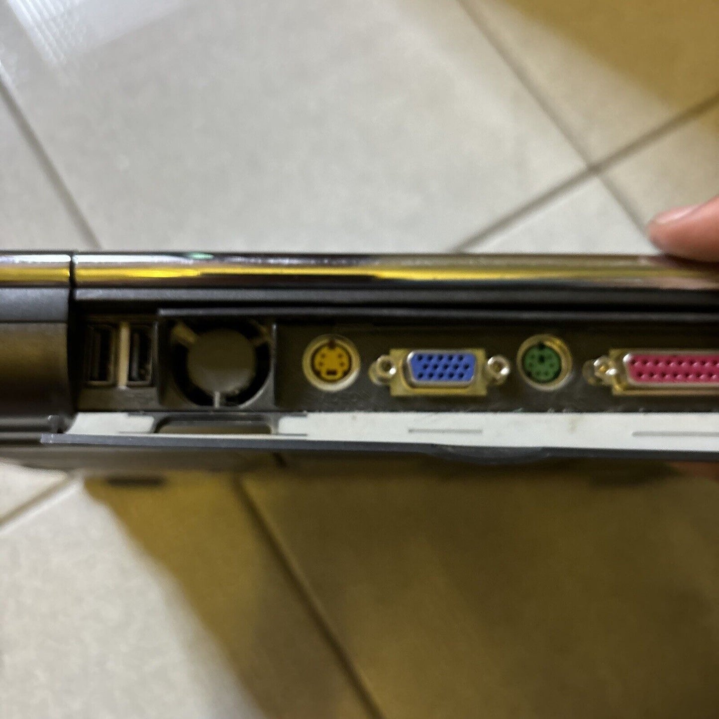 Compaq Evo N1000C 30gb HDD 768mb RAM 3.5" Floppy CD Drive *For Parts Or Repair*