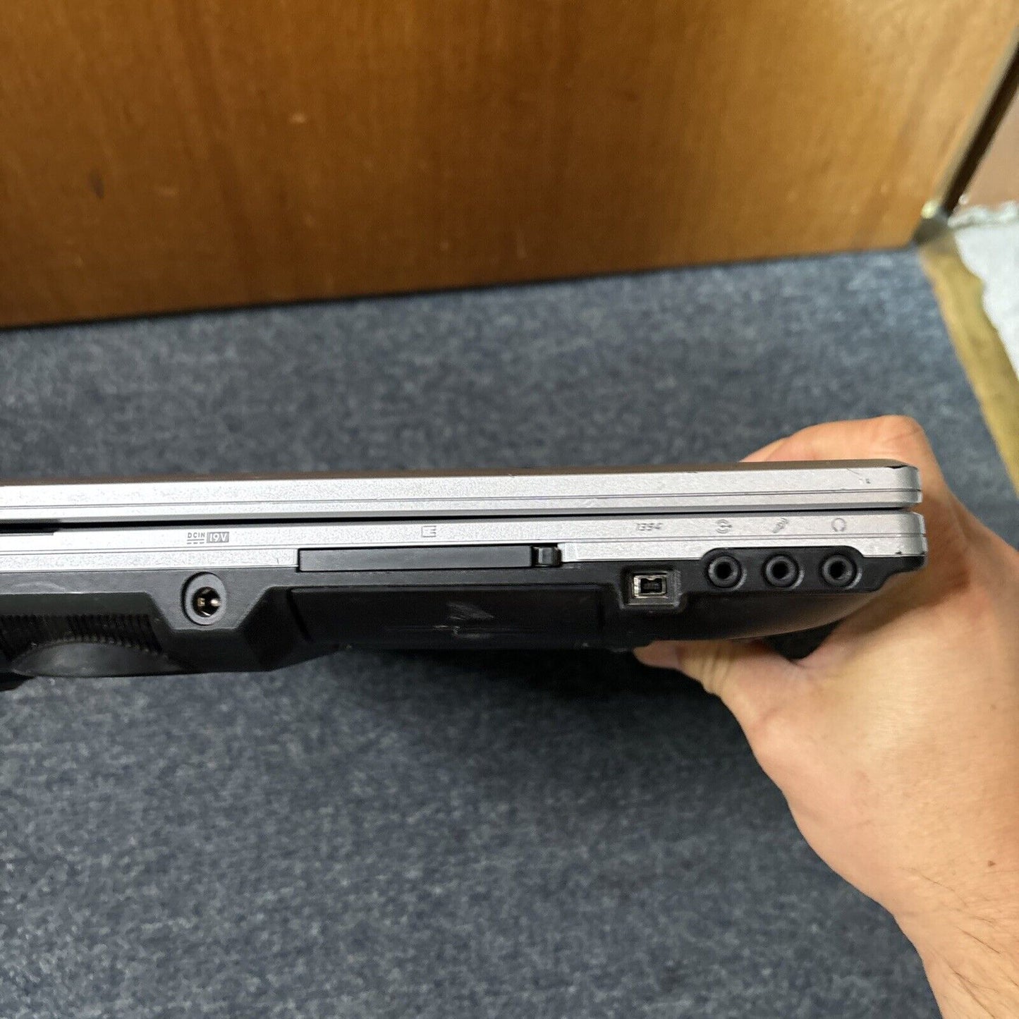 Asus A2500D 512mb RAM 60gb HDD Laptop DVD Drive *Requires Battery Replacement*