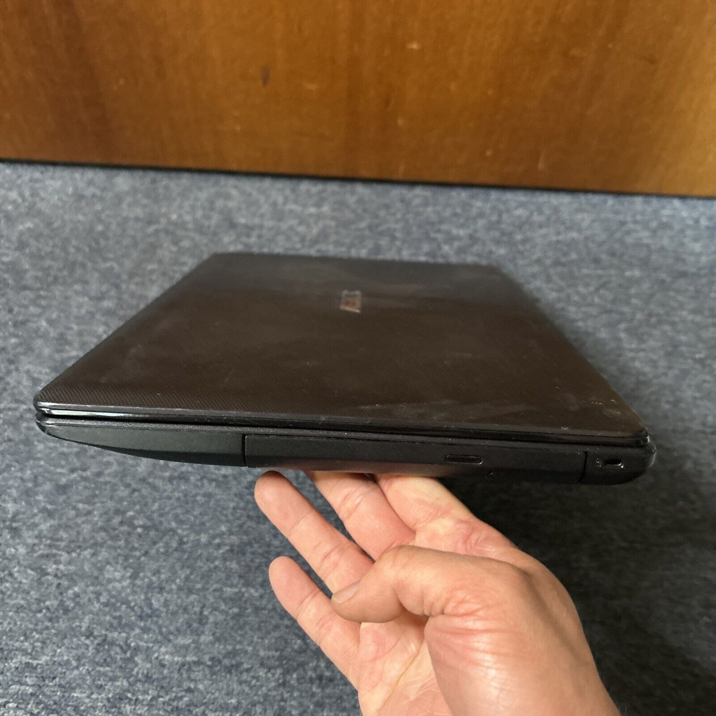 ASUS x451C Laptop Intel 2117U 4gb RAM 400gb HDD DVD *Needs Battery Replacement*