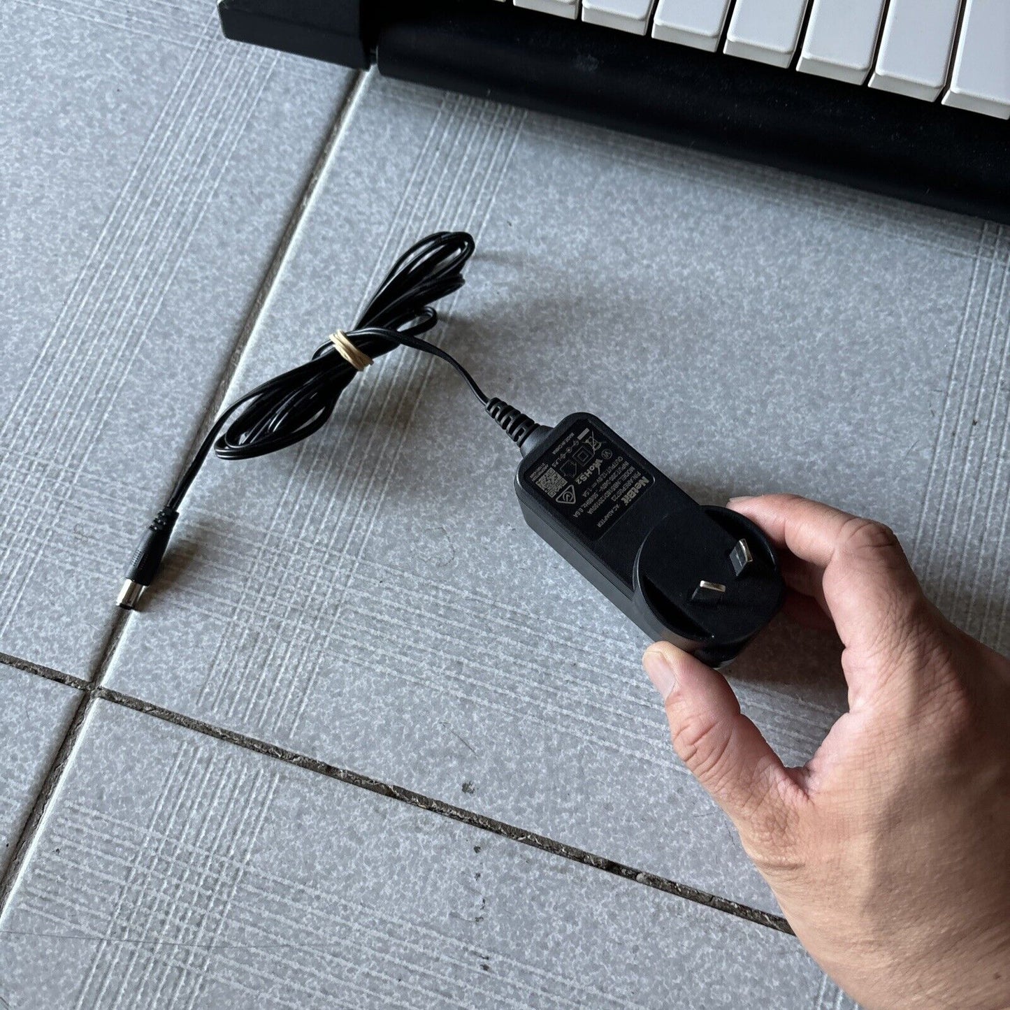 Yamaha PSR-E233 Electronic Keyboard 61-Keys with Adapter