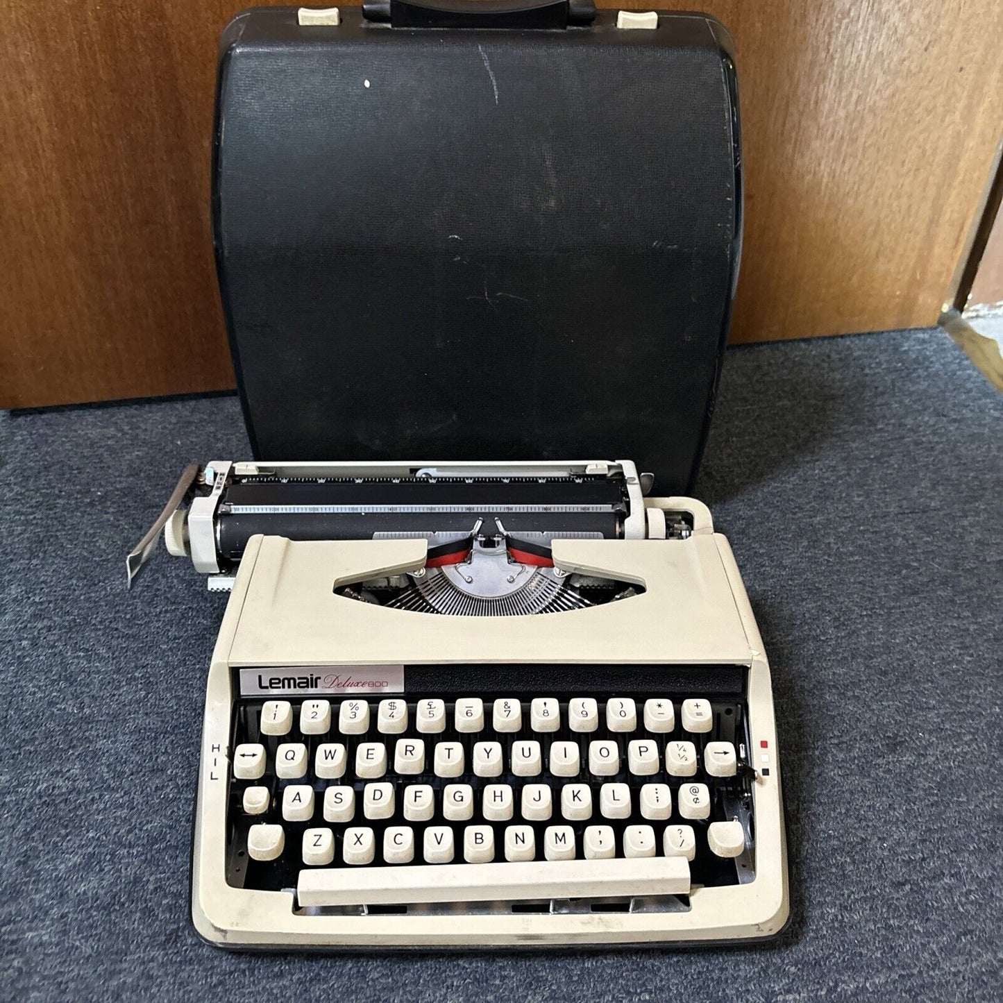 Brother Lemair Deluxe 800 Portable Manual Typewriter with Case