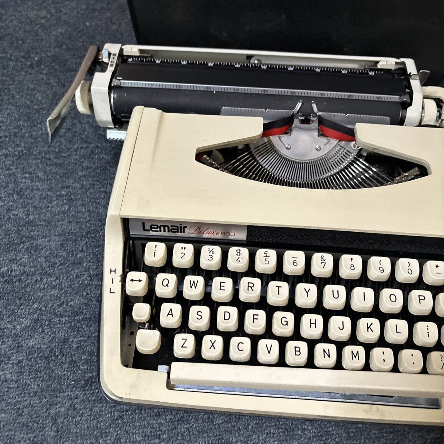 Brother Lemair Deluxe 800 Portable Manual Typewriter with Case