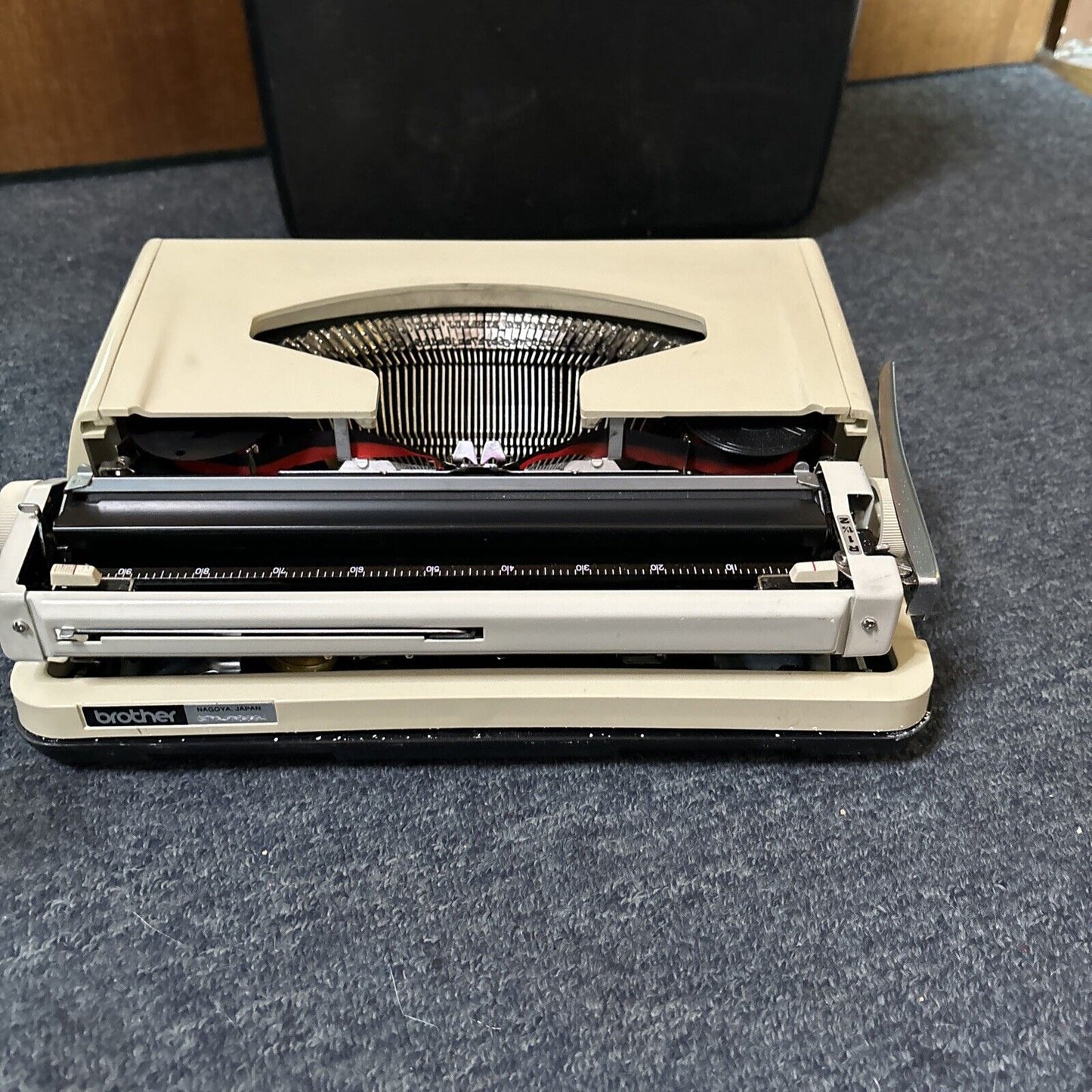 Brother Lemair Deluxe 800 Portable Manual Typewriter with Case