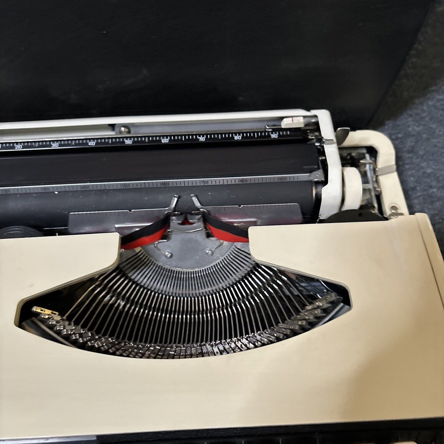 Brother Lemair Deluxe 800 Portable Manual Typewriter with Case