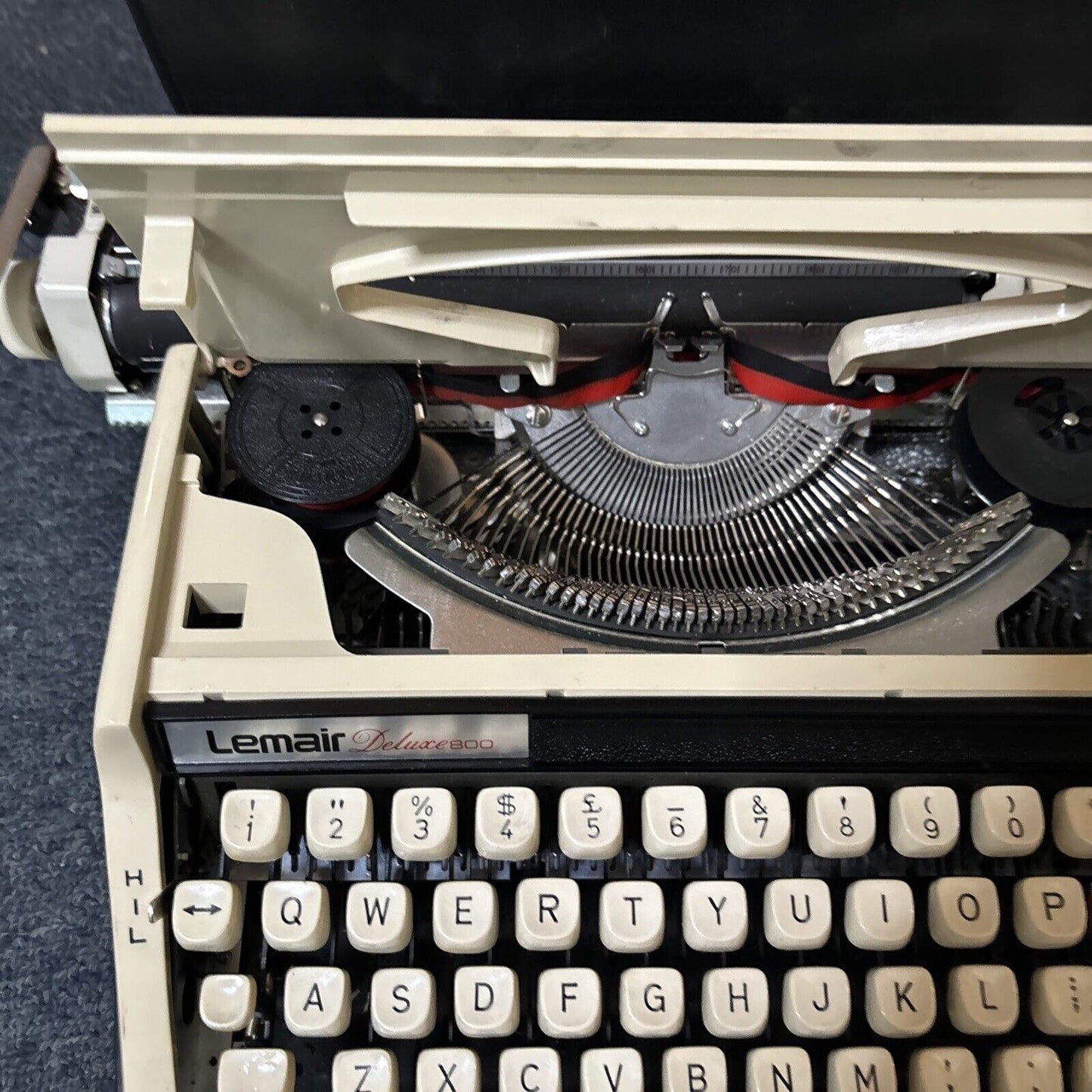 Brother Lemair Deluxe 800 Portable Manual Typewriter with Case
