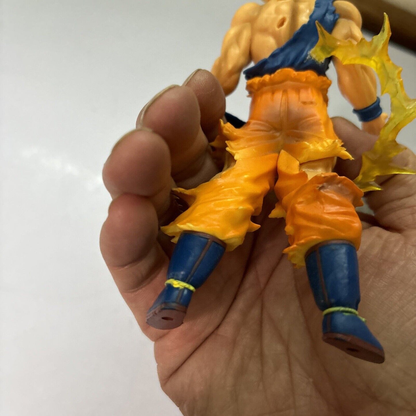 2x Dragon Ball Z Figures Super Saiyan Vegeta & Son Goku