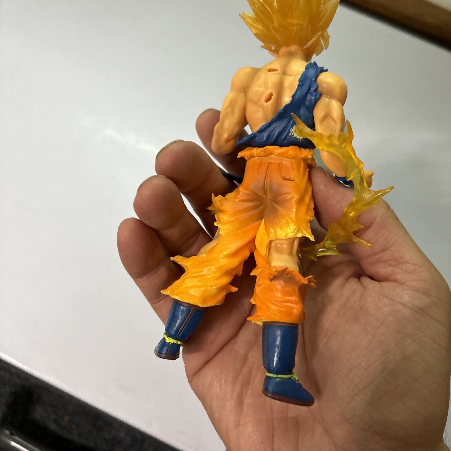 2x Dragon Ball Z Figures Super Saiyan Vegeta & Son Goku