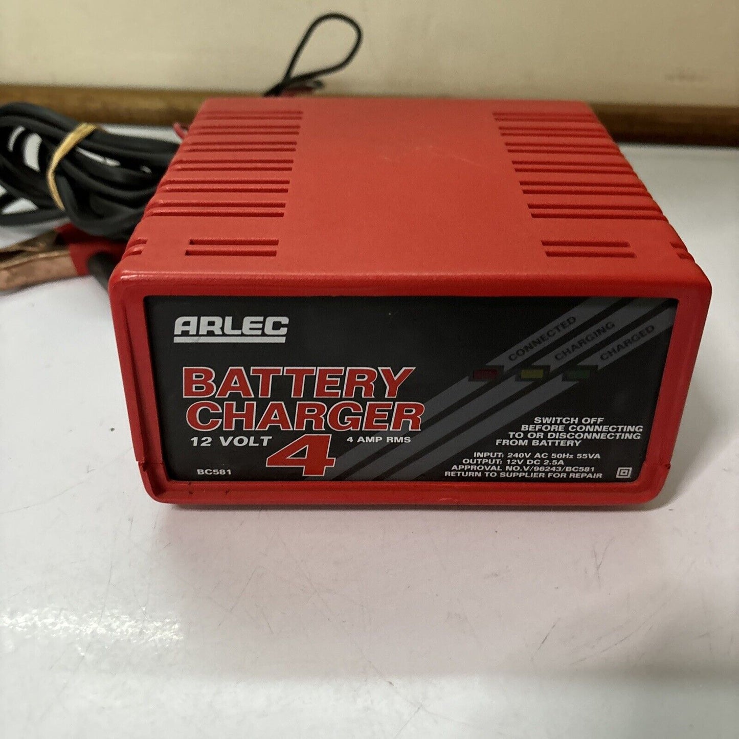 Arlec BC581 12V Compact Battery Charger