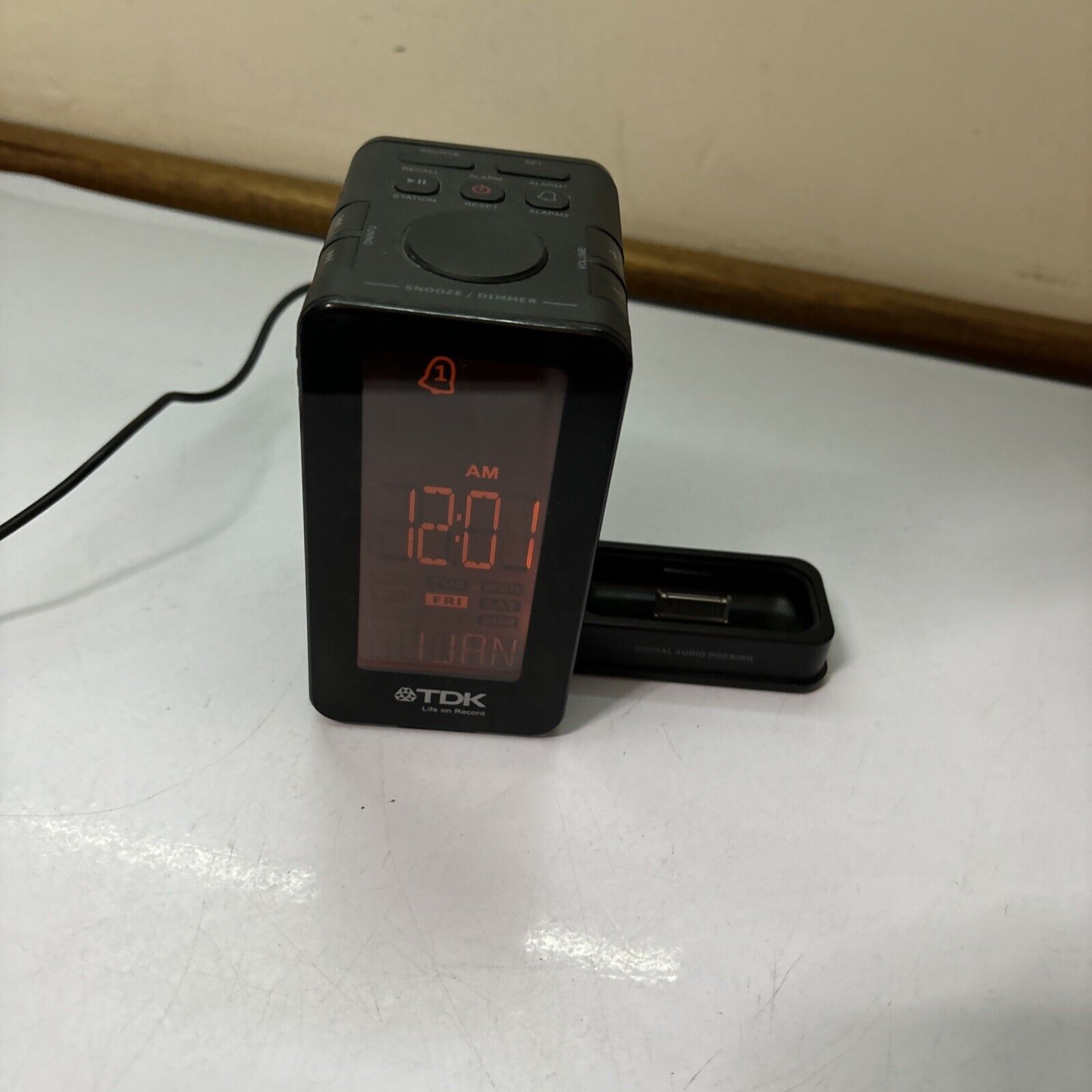 TDK Digital Alarm Clock 30-Pin iPod Dock – Retro Unit