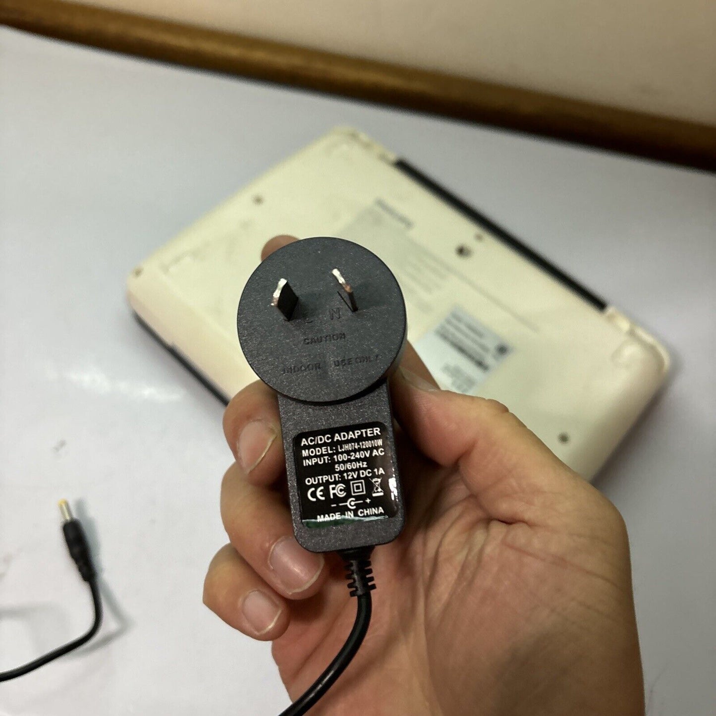 Philips Portable 9" DVD Player Divx  PD9030/79 Region 4