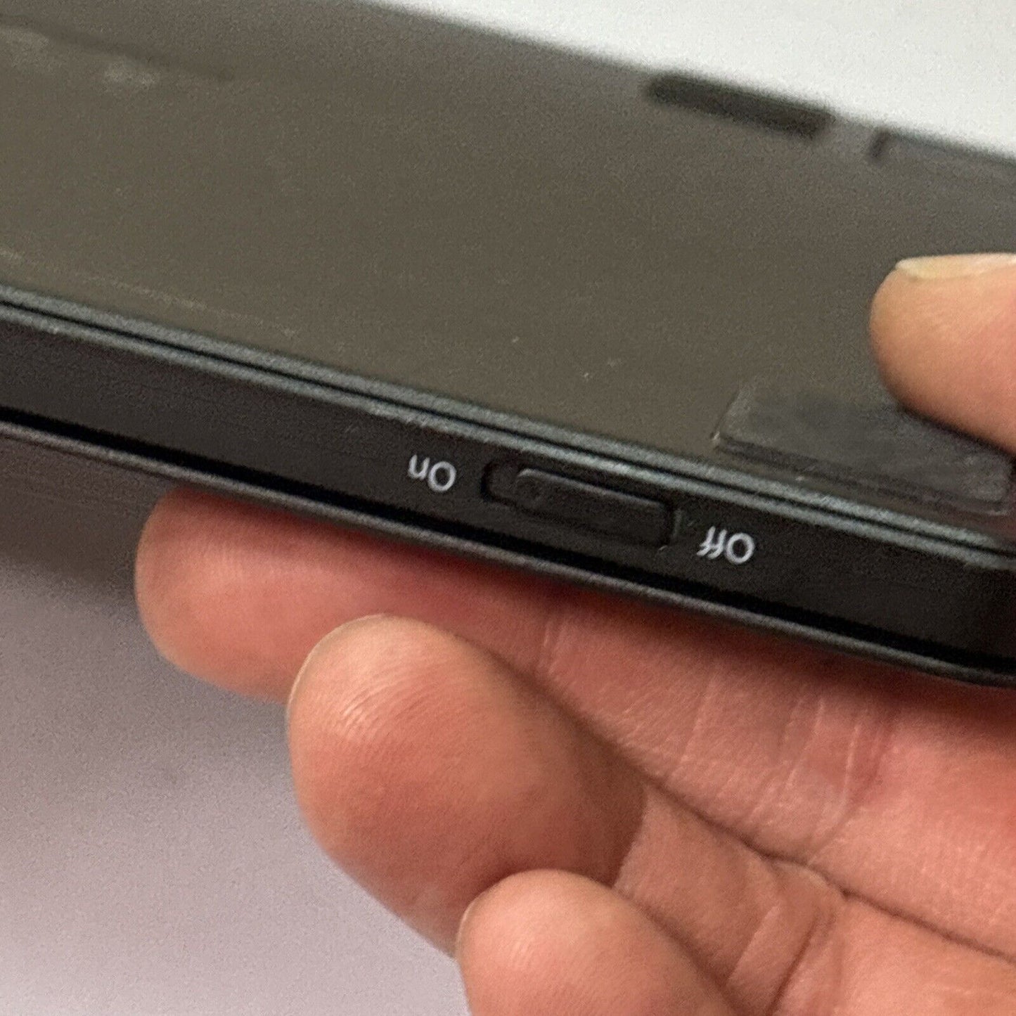 Belkin YourType Bluetooth Keyboard & Stand For iPad FSL113 Bluetooth