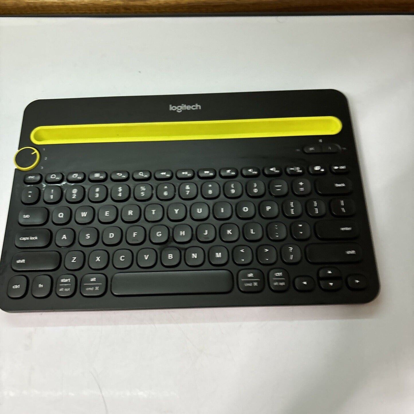 Logitech K480 Bluetooth Portable Keyboard Multi-Device *Missing Battery Lid*