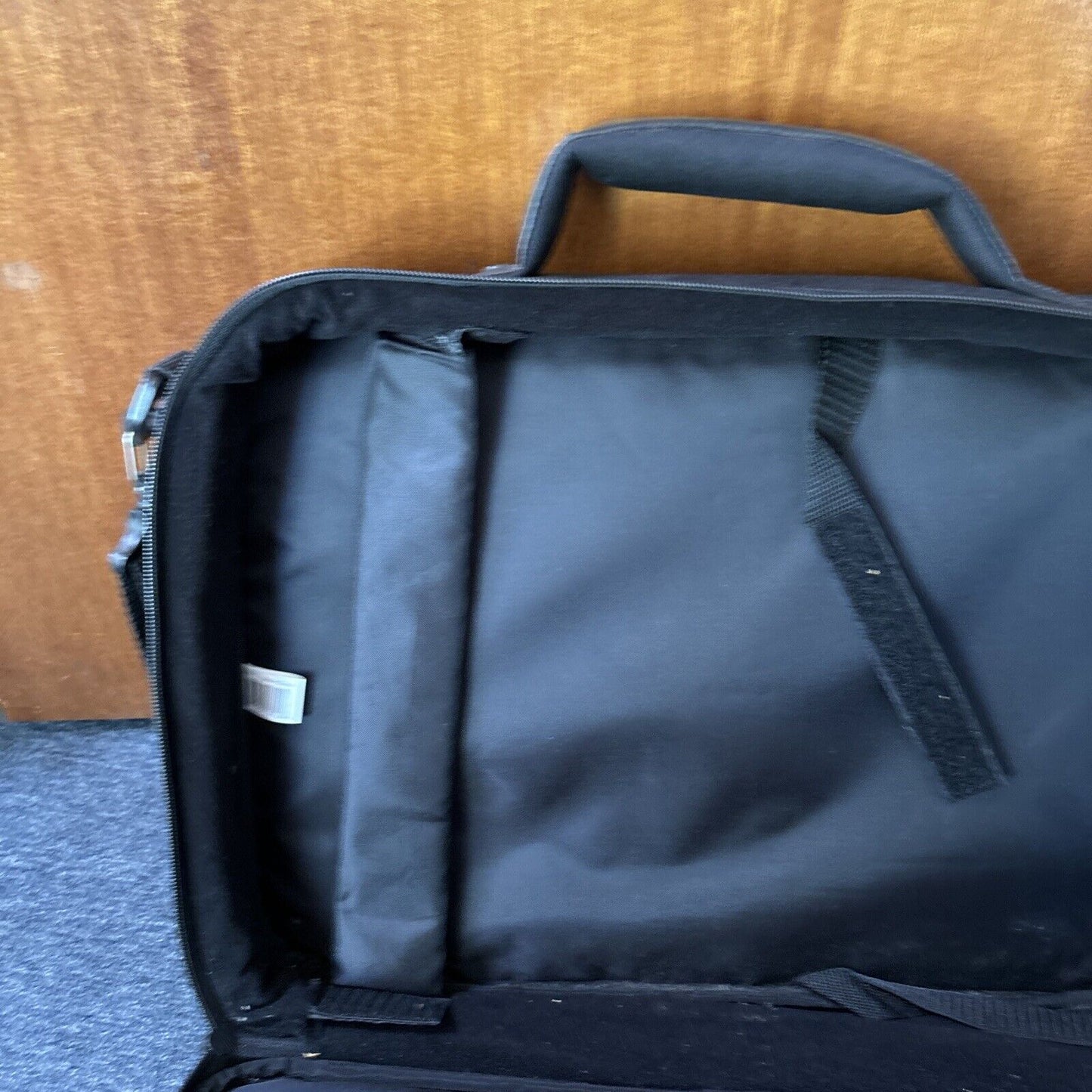 Case Logic Laptop Notebook Carrying Bag 43cm X 31cm